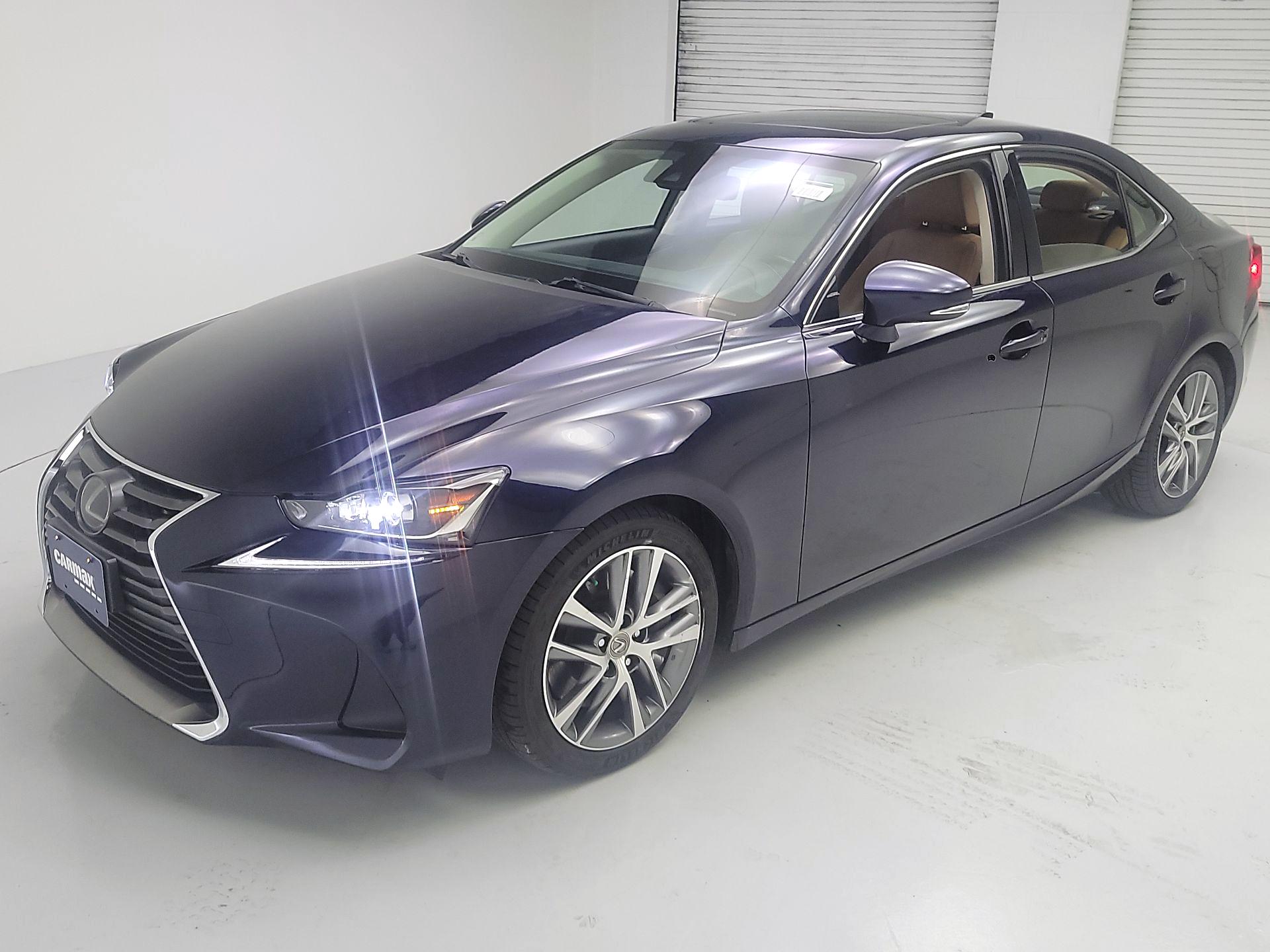 Thumbnail: 2019 Lexus IS - 3