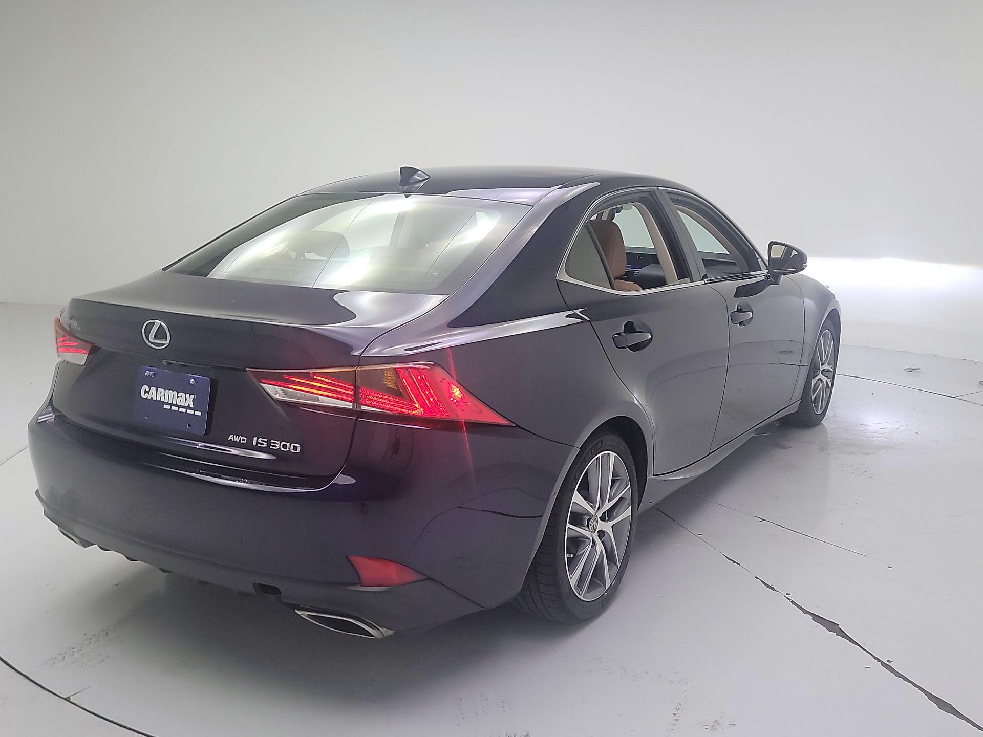 Thumbnail: 2019 Lexus IS - 5
