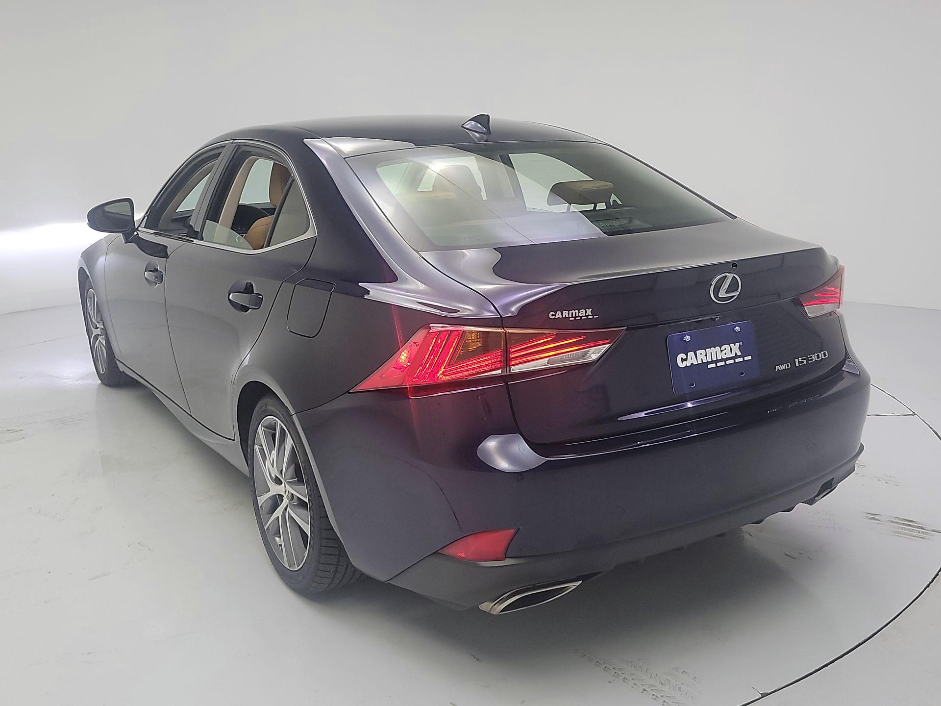 Thumbnail: 2019 Lexus IS - 7