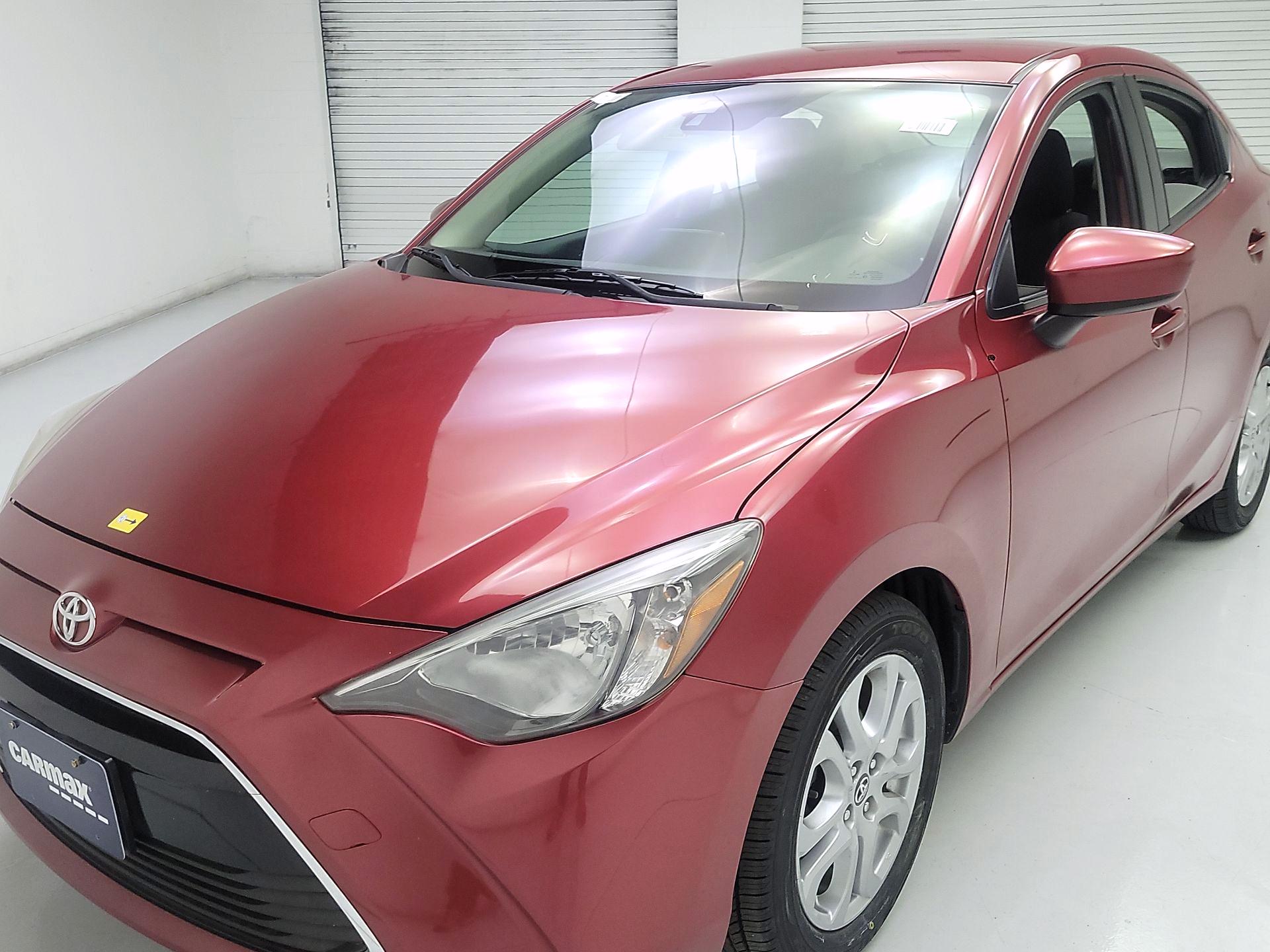 Thumbnail: 2017 Toyota Yaris iA - 3