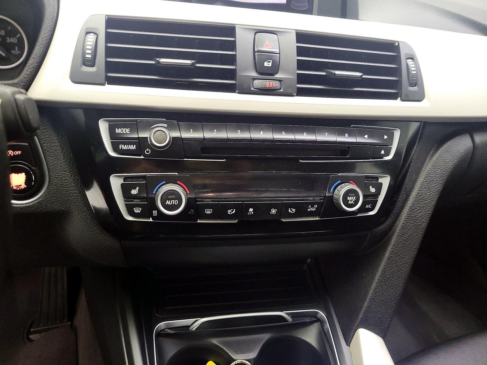 Thumbnail: 2016 BMW 3 Series - 14