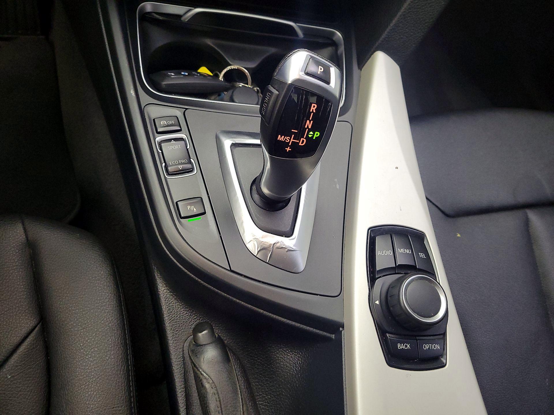 Thumbnail: 2016 BMW 3 Series - 15