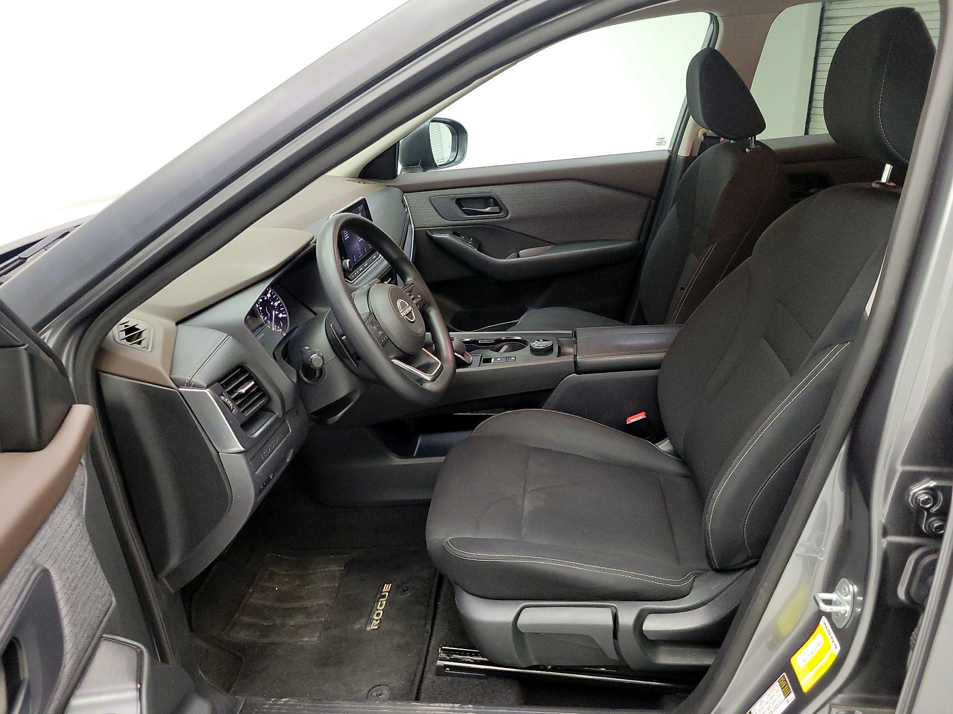 Thumbnail: 2023 Nissan Rogue - 9