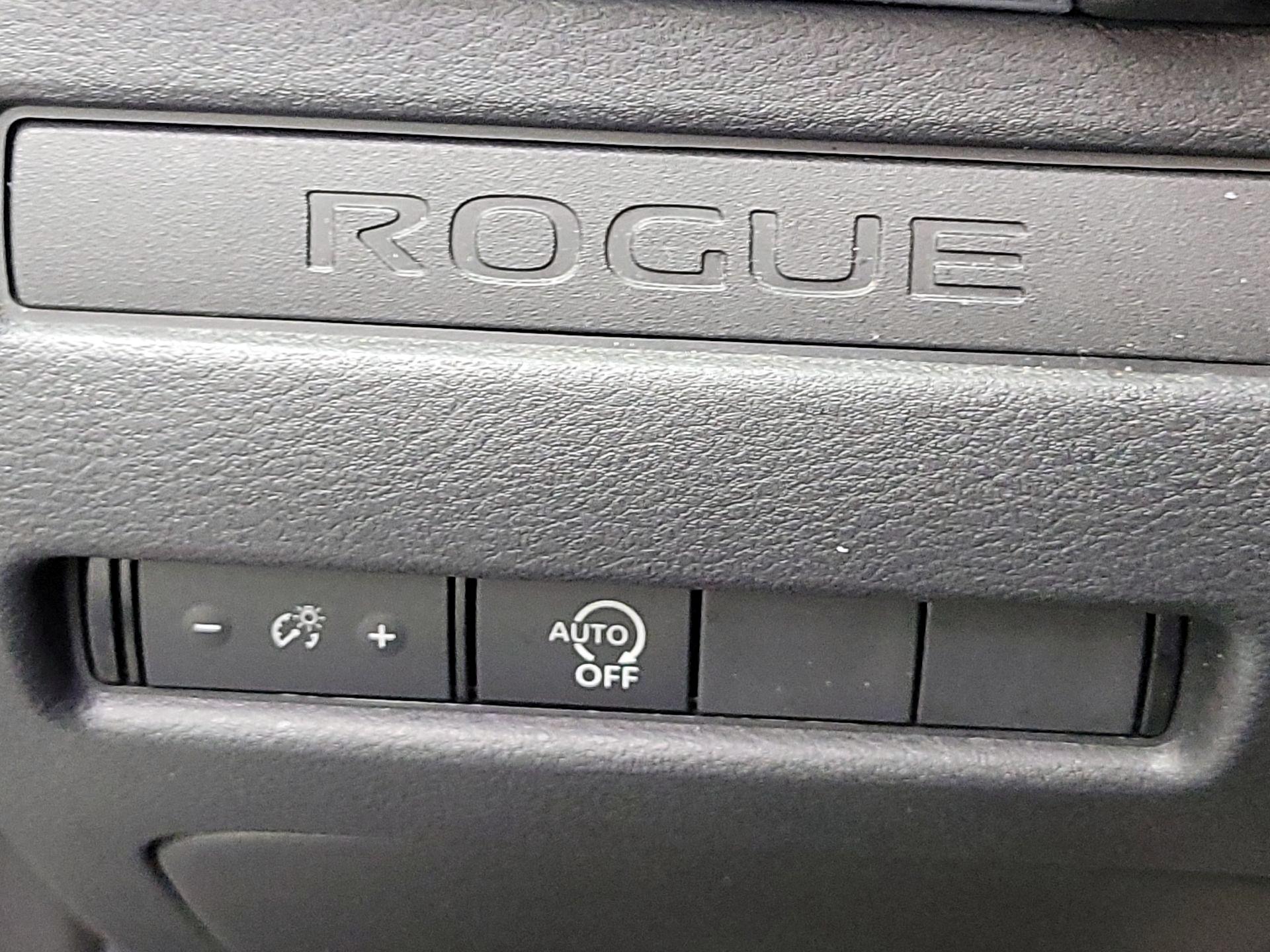 Thumbnail: 2023 Nissan Rogue - 11