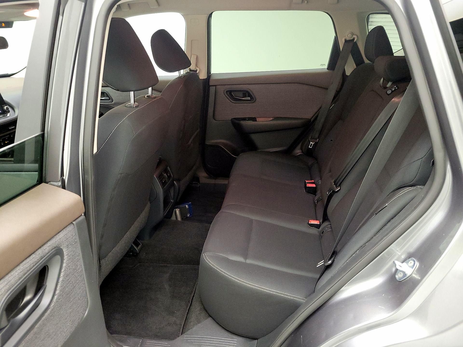 Thumbnail: 2023 Nissan Rogue - 17