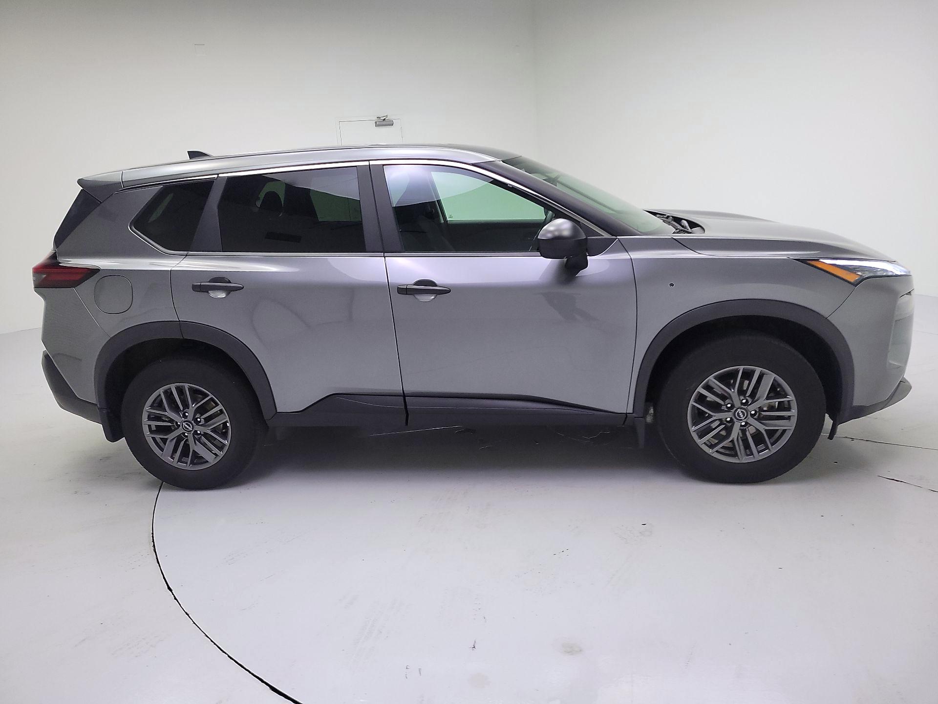 Thumbnail: 2023 Nissan Rogue - 4