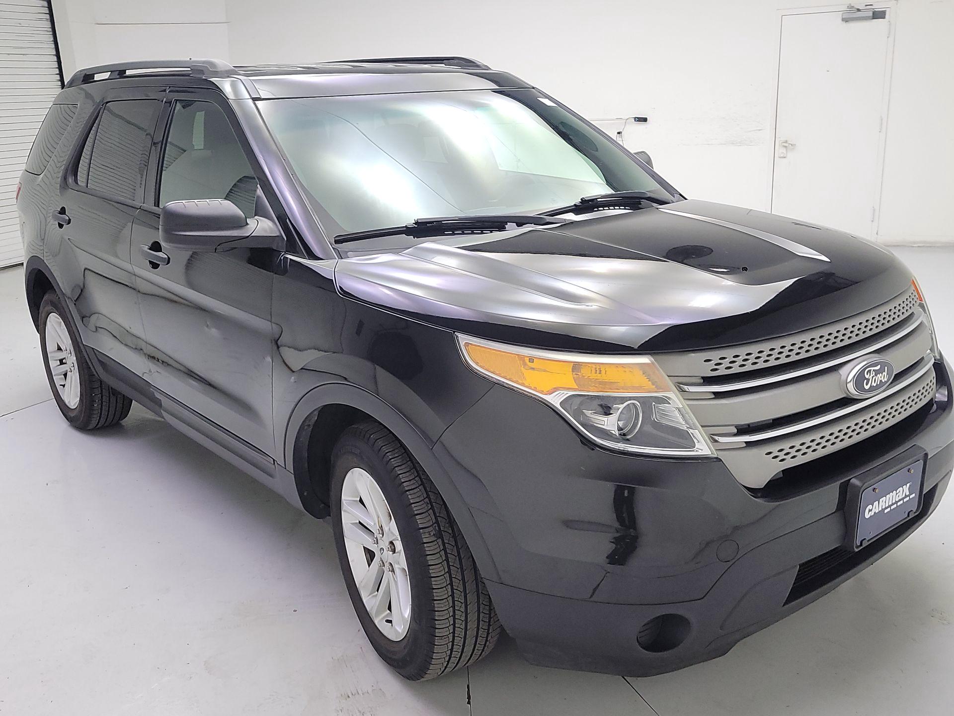 Thumbnail: 2015 Ford Explorer - 1
