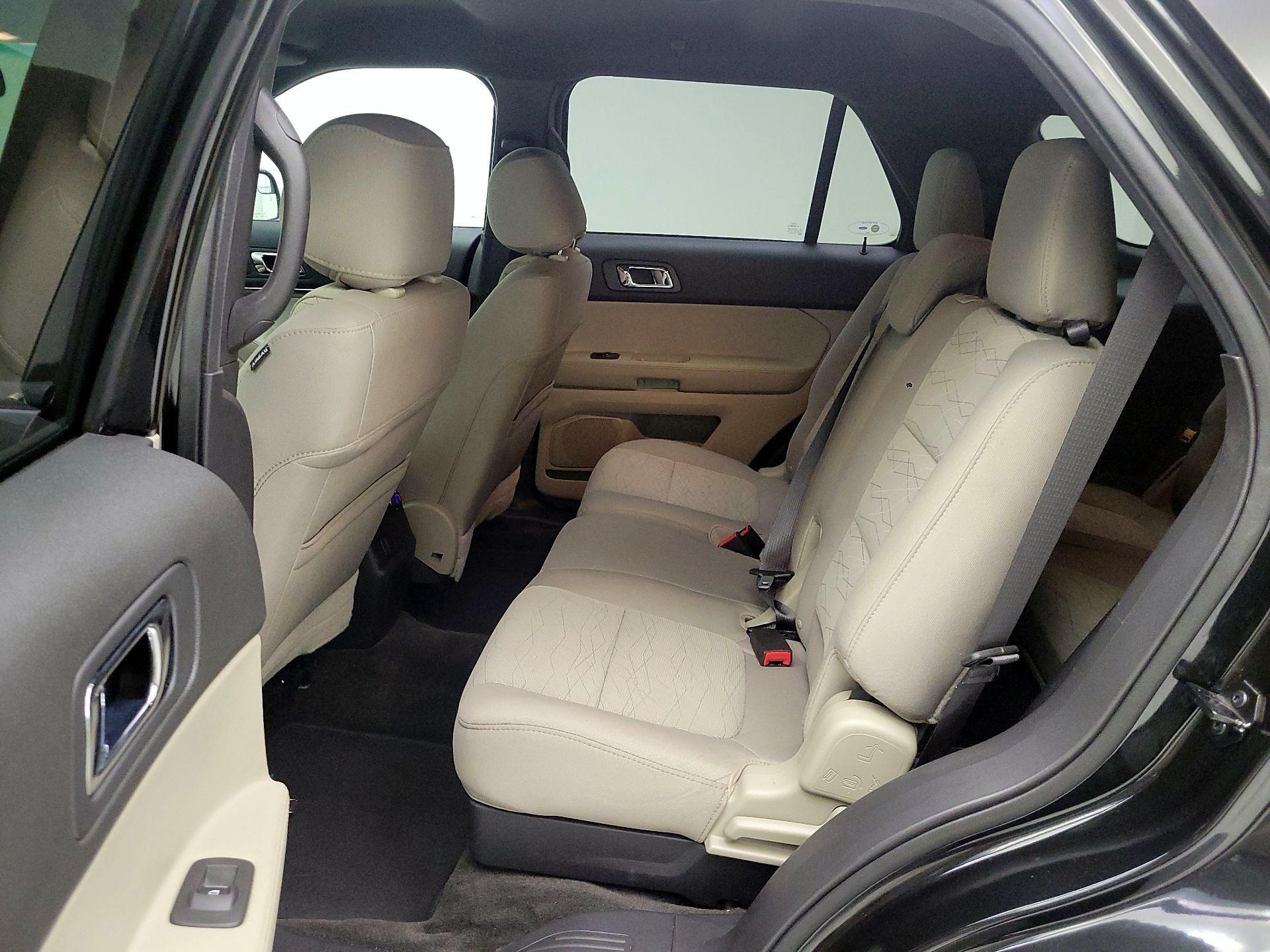 Thumbnail: 2015 Ford Explorer - 16