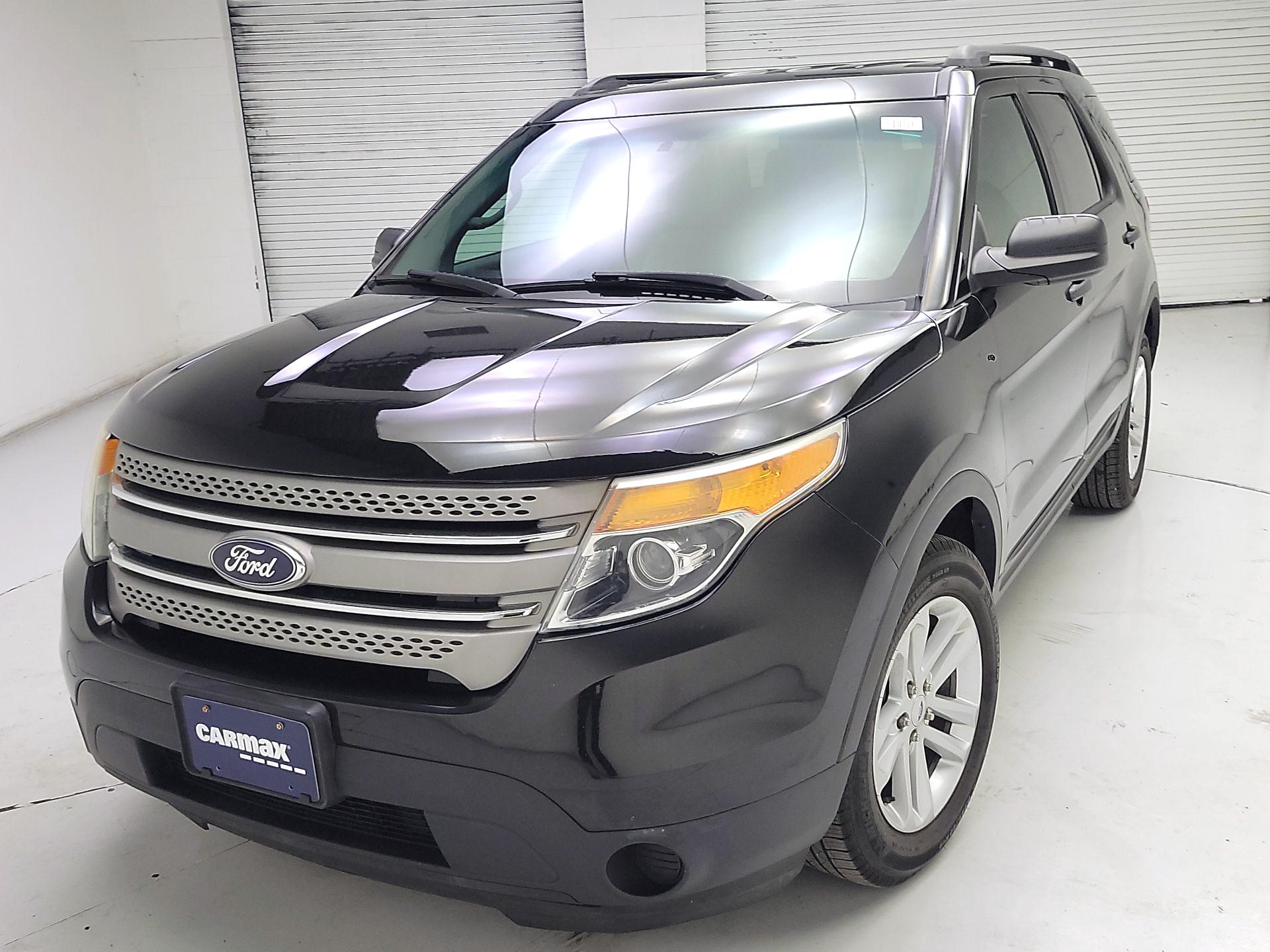 Thumbnail: 2015 Ford Explorer - 3