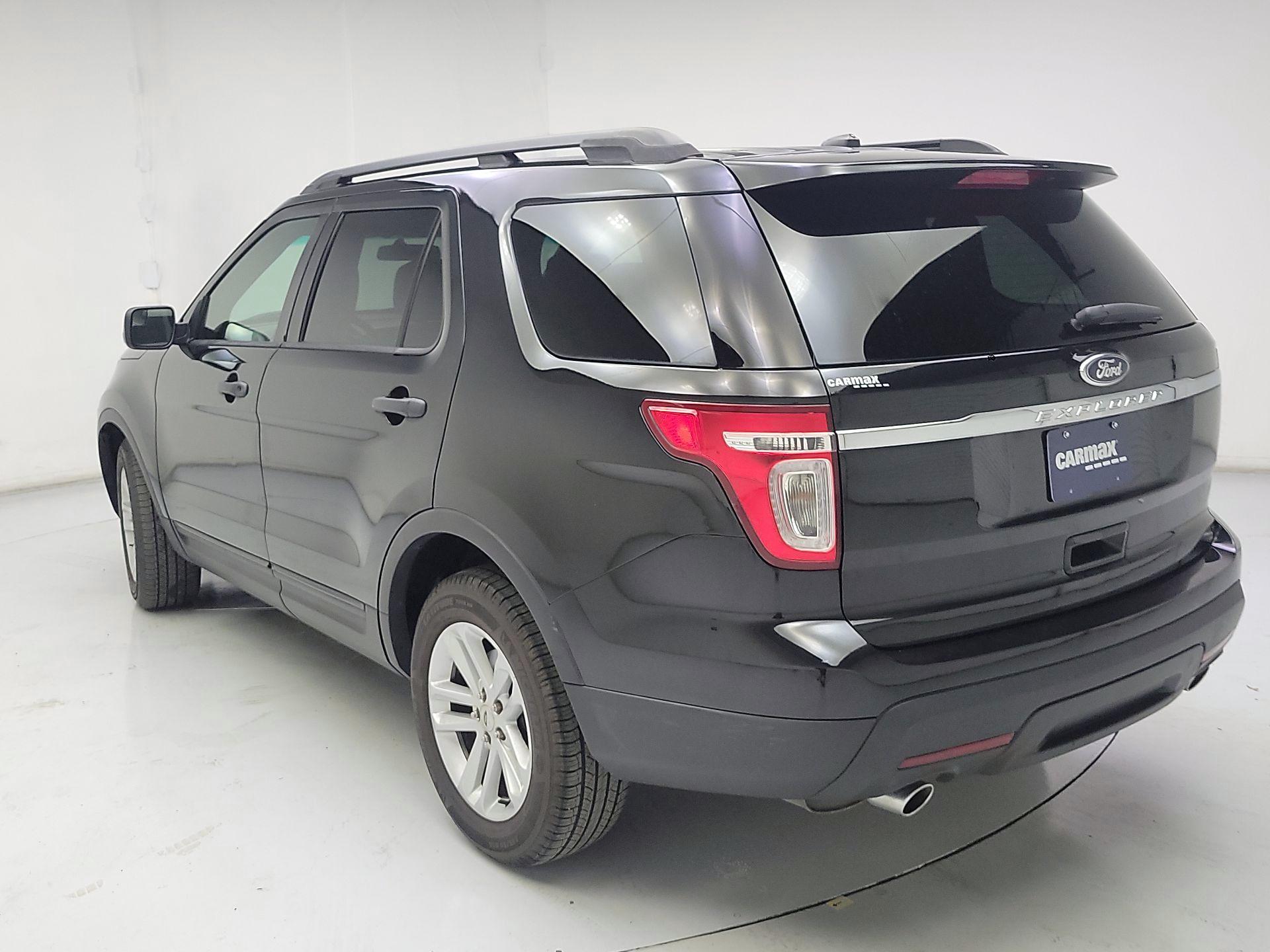 Thumbnail: 2015 Ford Explorer - 7