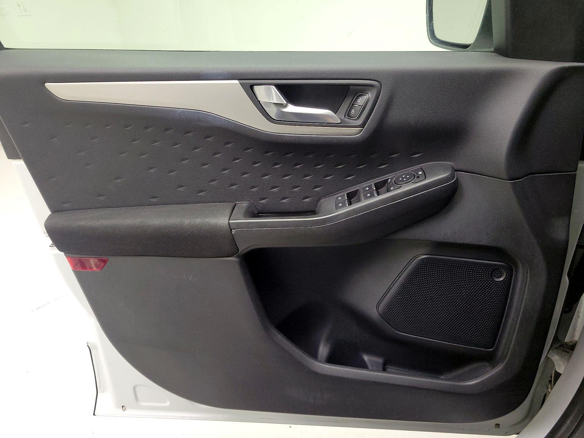 Thumbnail: 2020 Ford Escape - 10