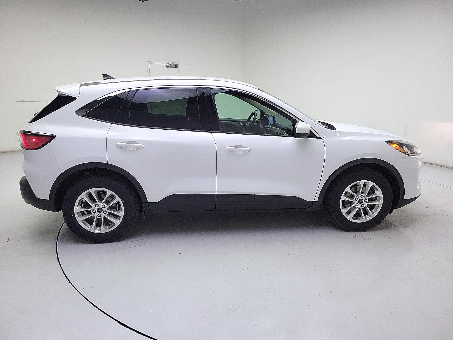 Thumbnail: 2020 Ford Escape - 4