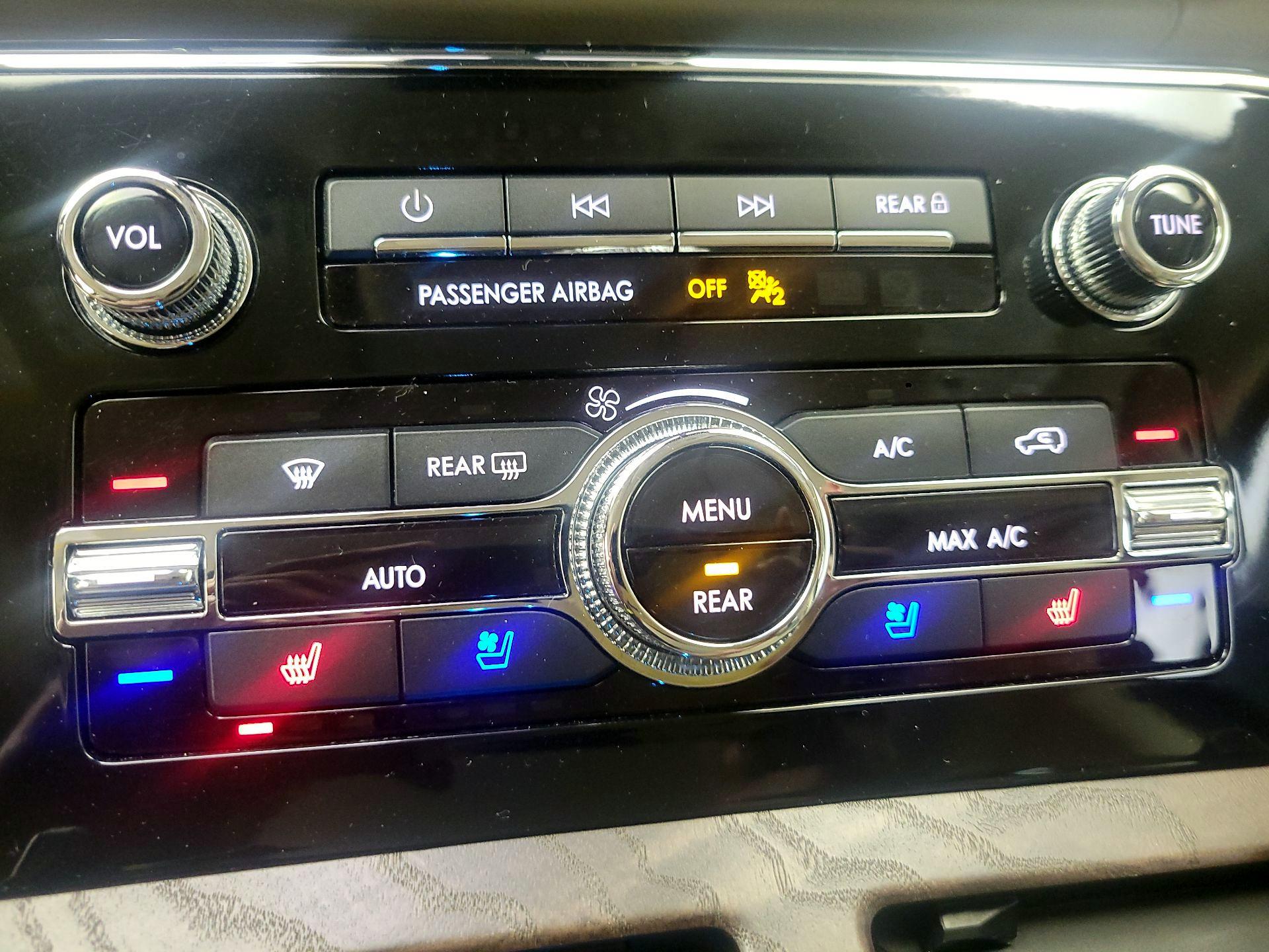 Thumbnail: 2019 Lincoln Navigator - 15