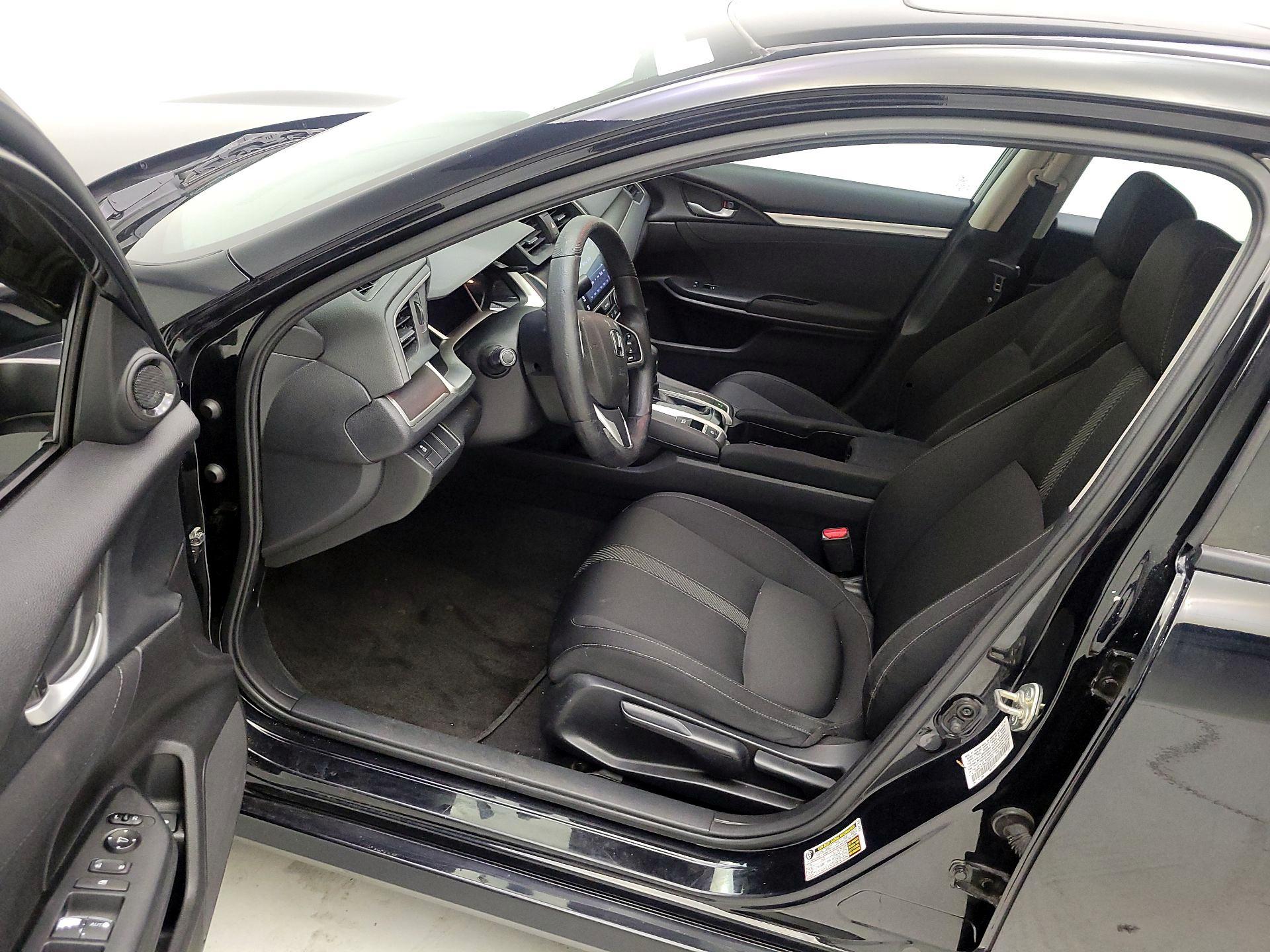 Thumbnail: 2016 Honda Civic - 11