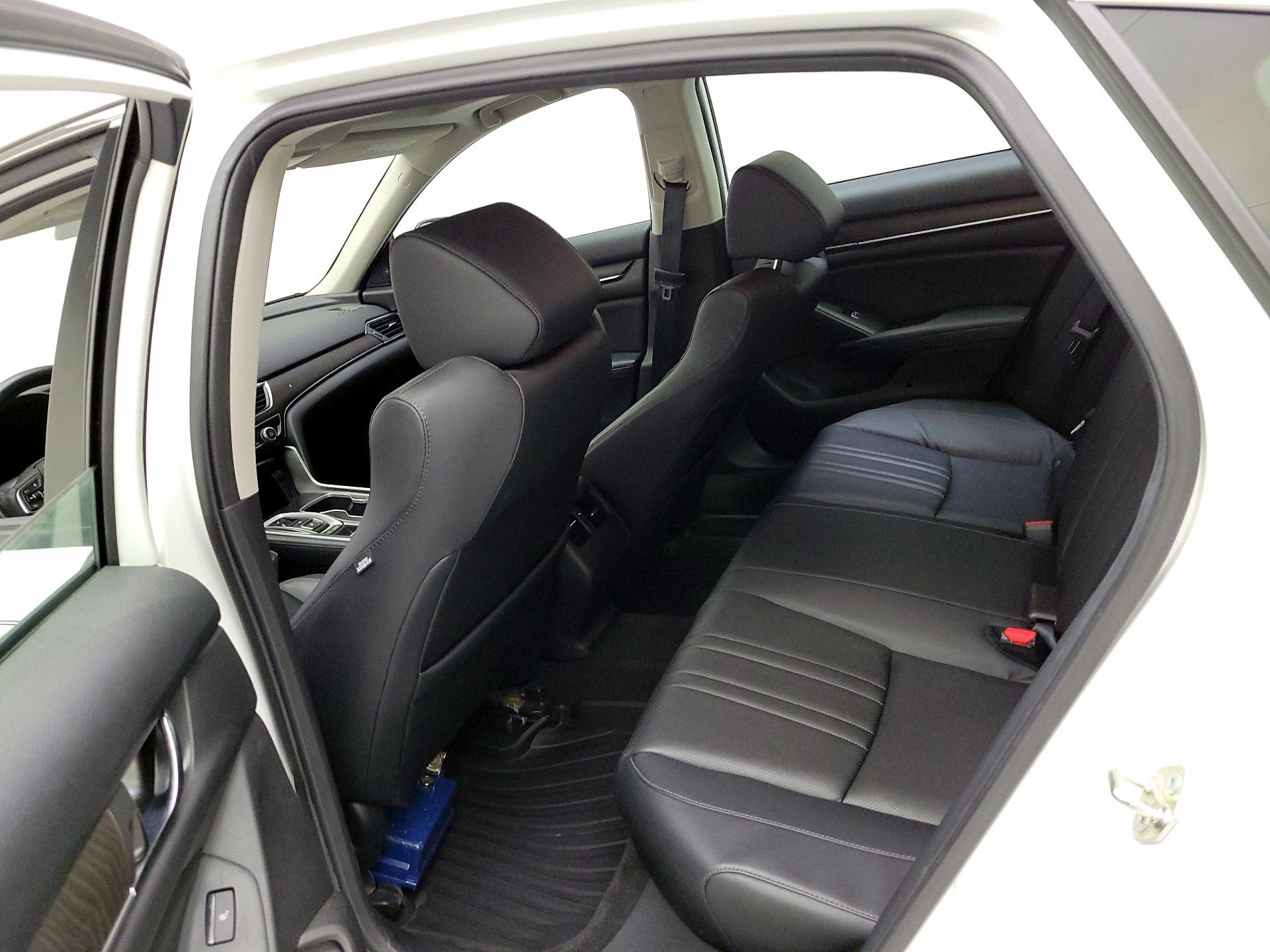 Thumbnail: 2018 Honda Accord - 17