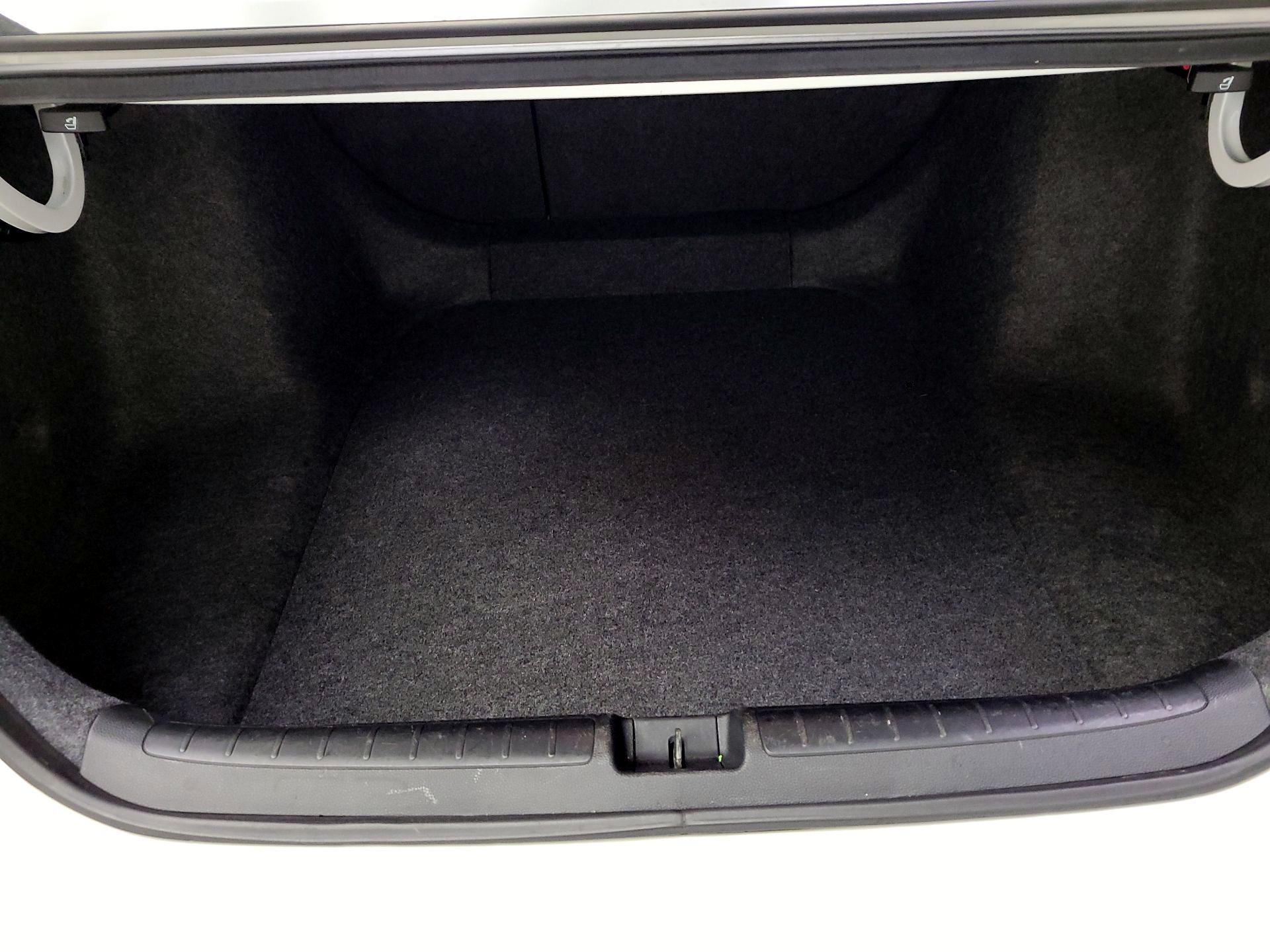 Thumbnail: 2018 Honda Accord - 18