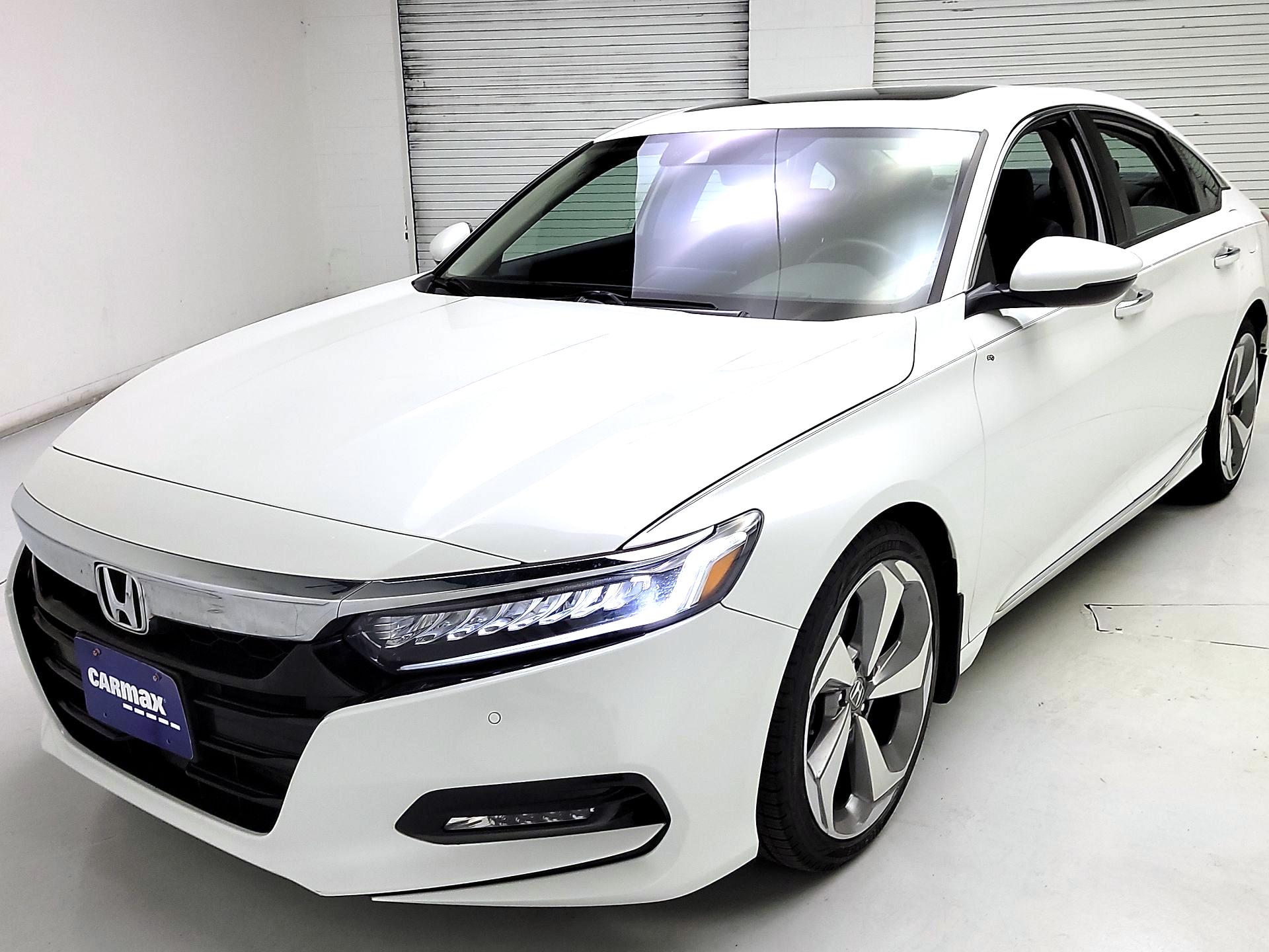 Thumbnail: 2018 Honda Accord - 3