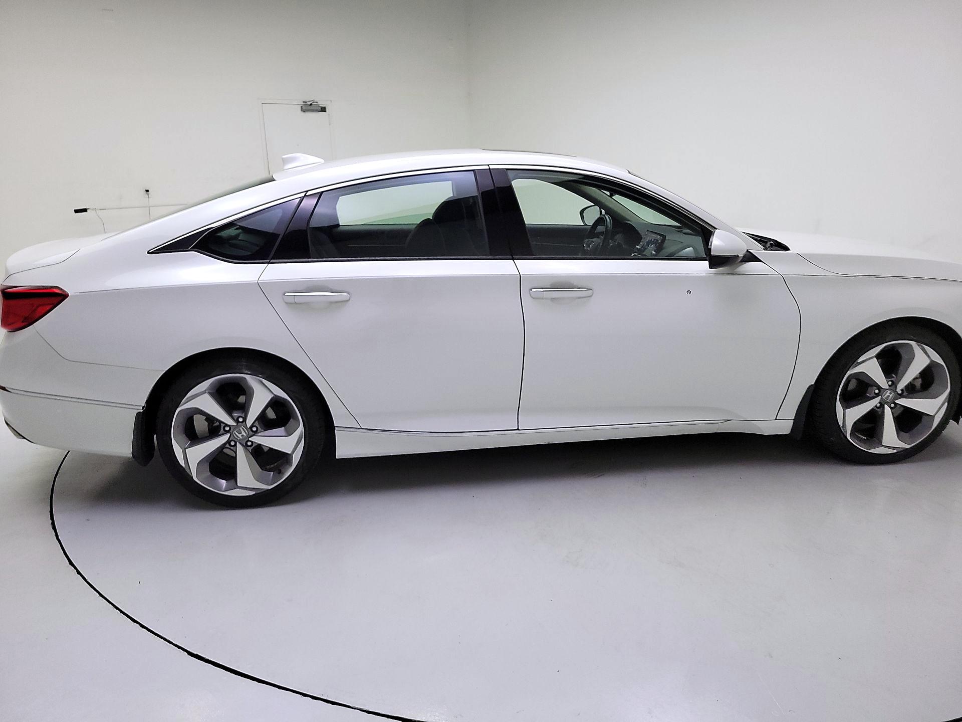 Thumbnail: 2018 Honda Accord - 4