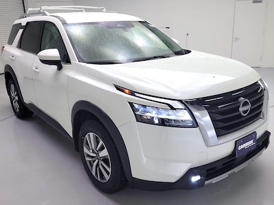 2022 Nissan Pathfinder SL