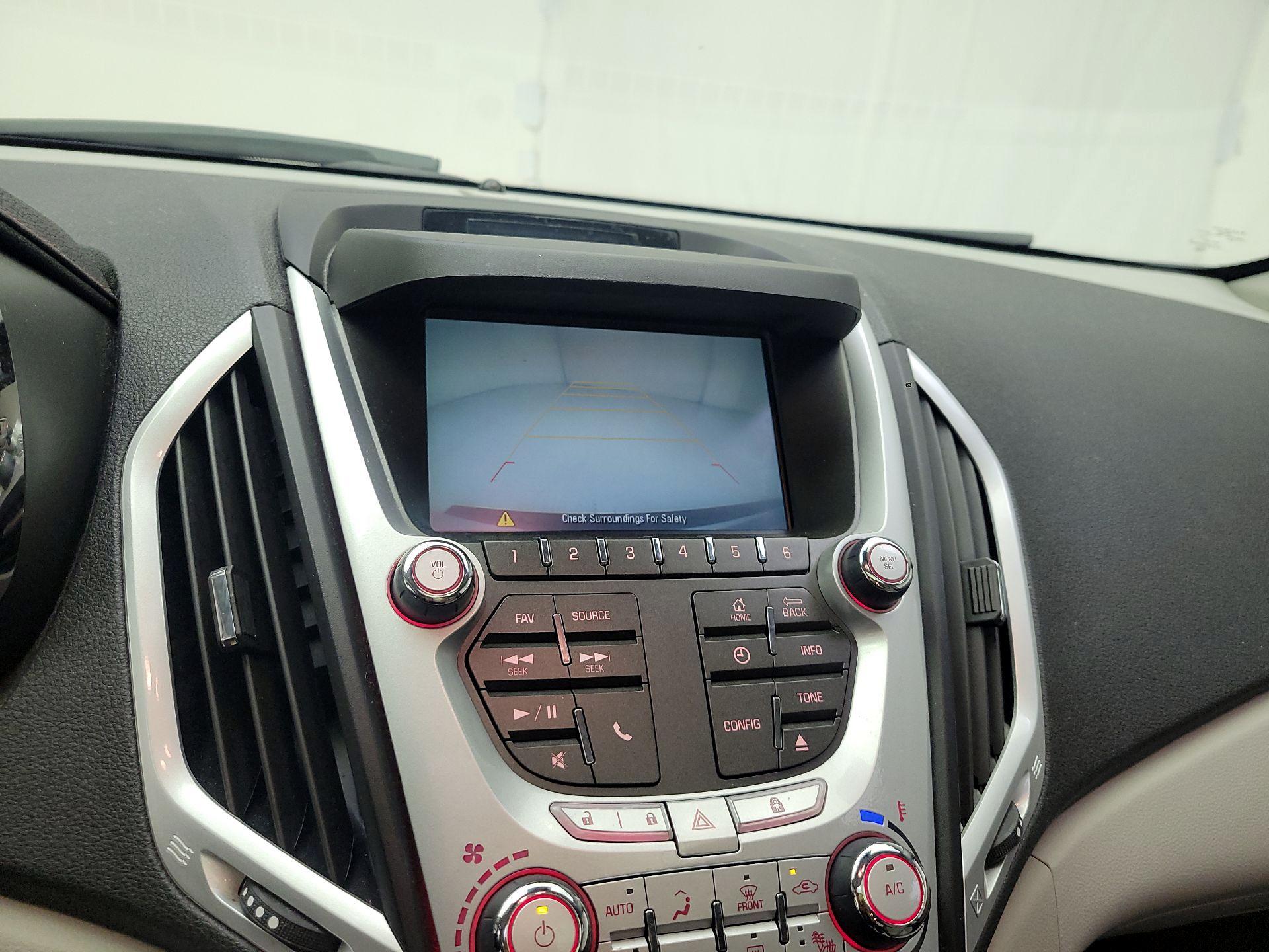 Thumbnail: 2015 GMC Terrain - 11