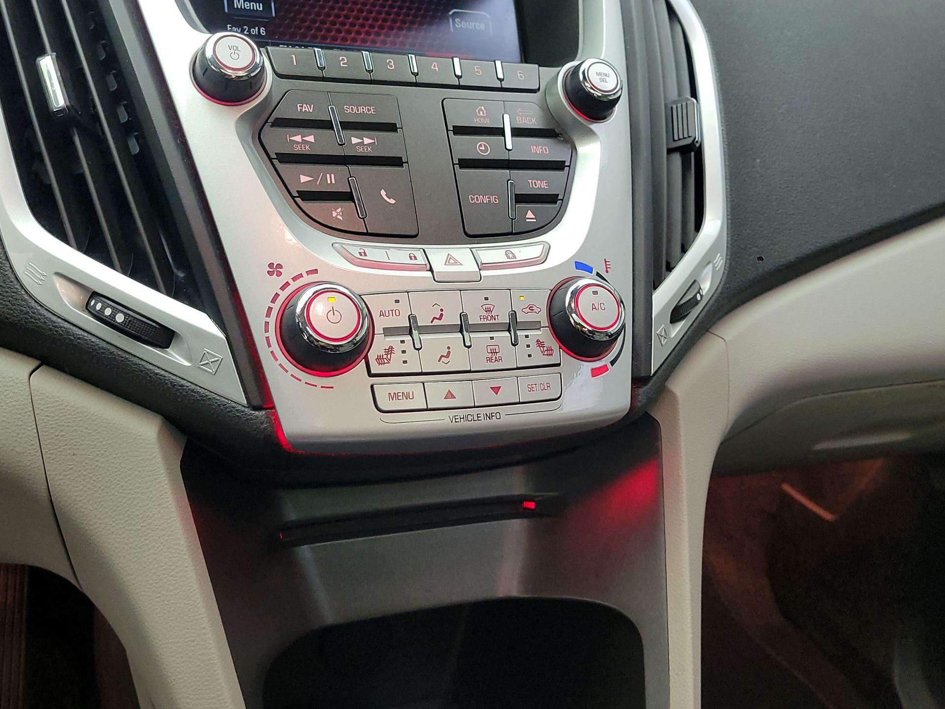 Thumbnail: 2015 GMC Terrain - 13