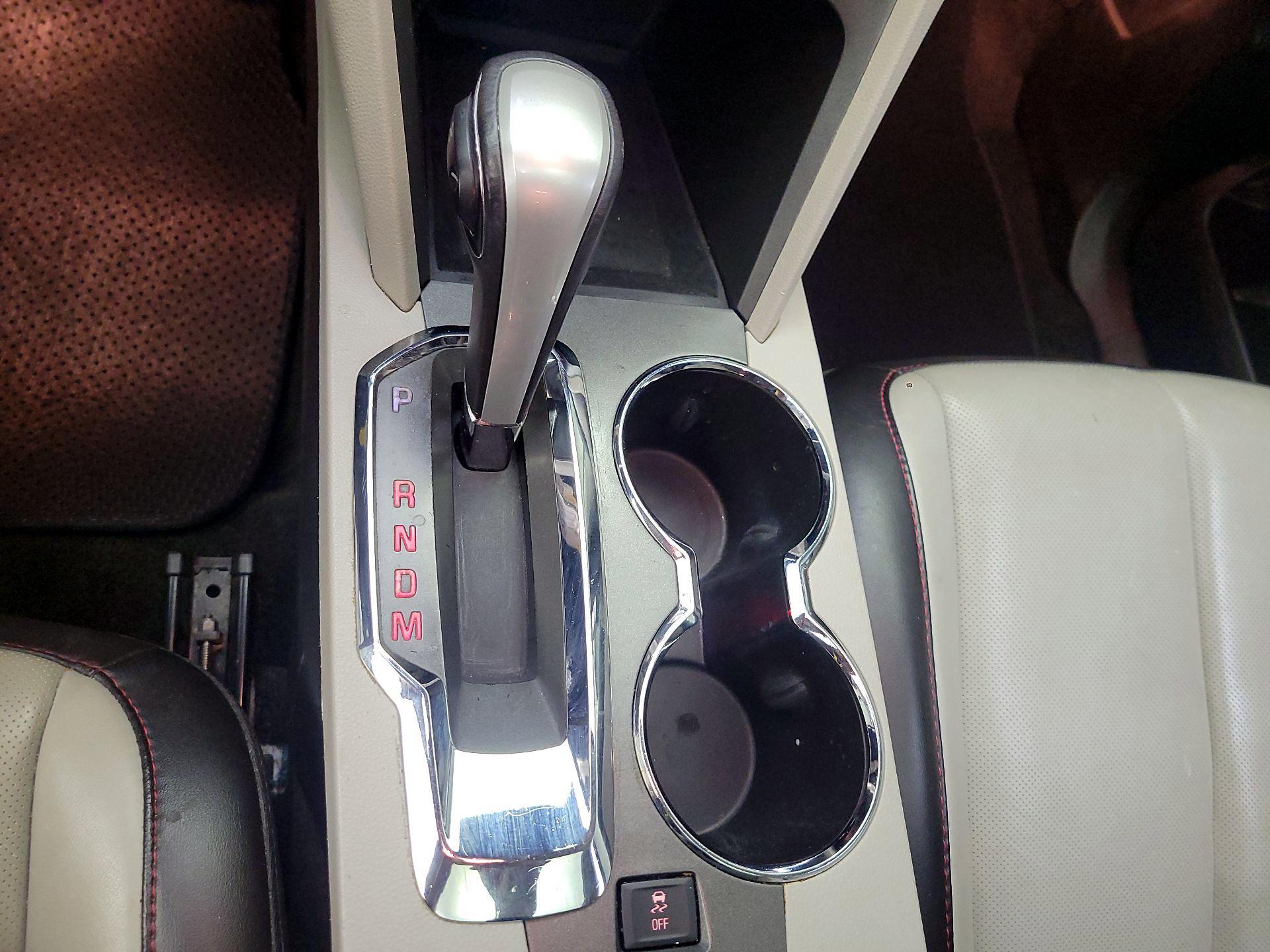 Thumbnail: 2015 GMC Terrain - 14