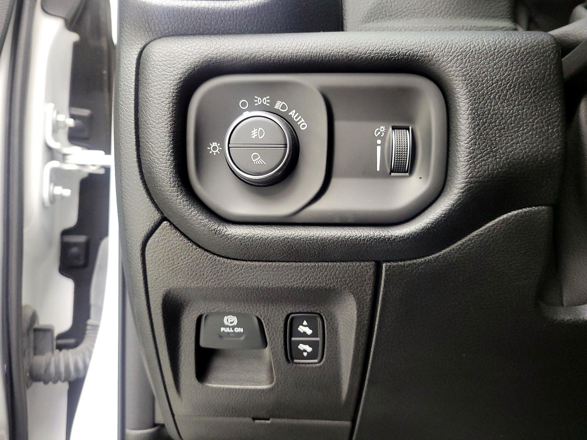Thumbnail: 2021 RAM 1500 - 13