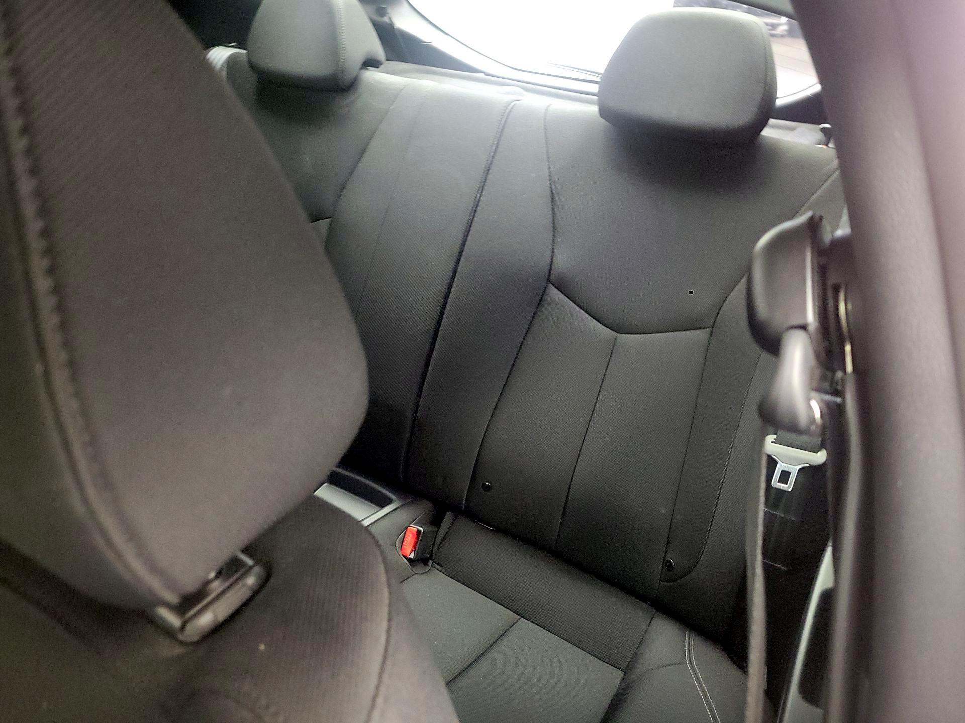 Thumbnail: 2015 Hyundai Veloster - 17