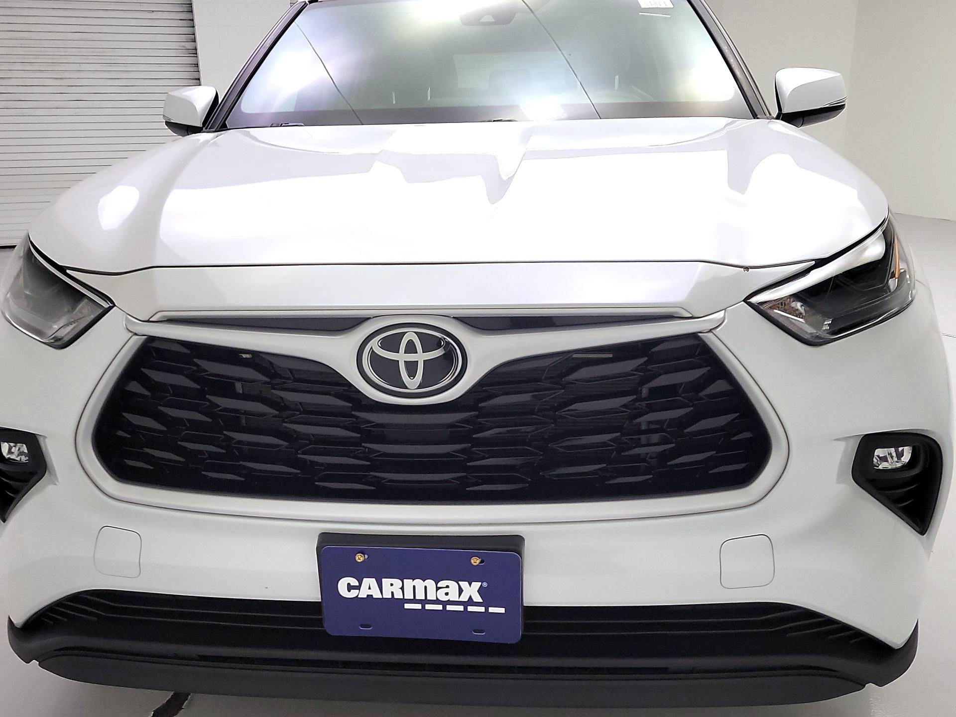 Thumbnail: 2023 Toyota Highlander - 2