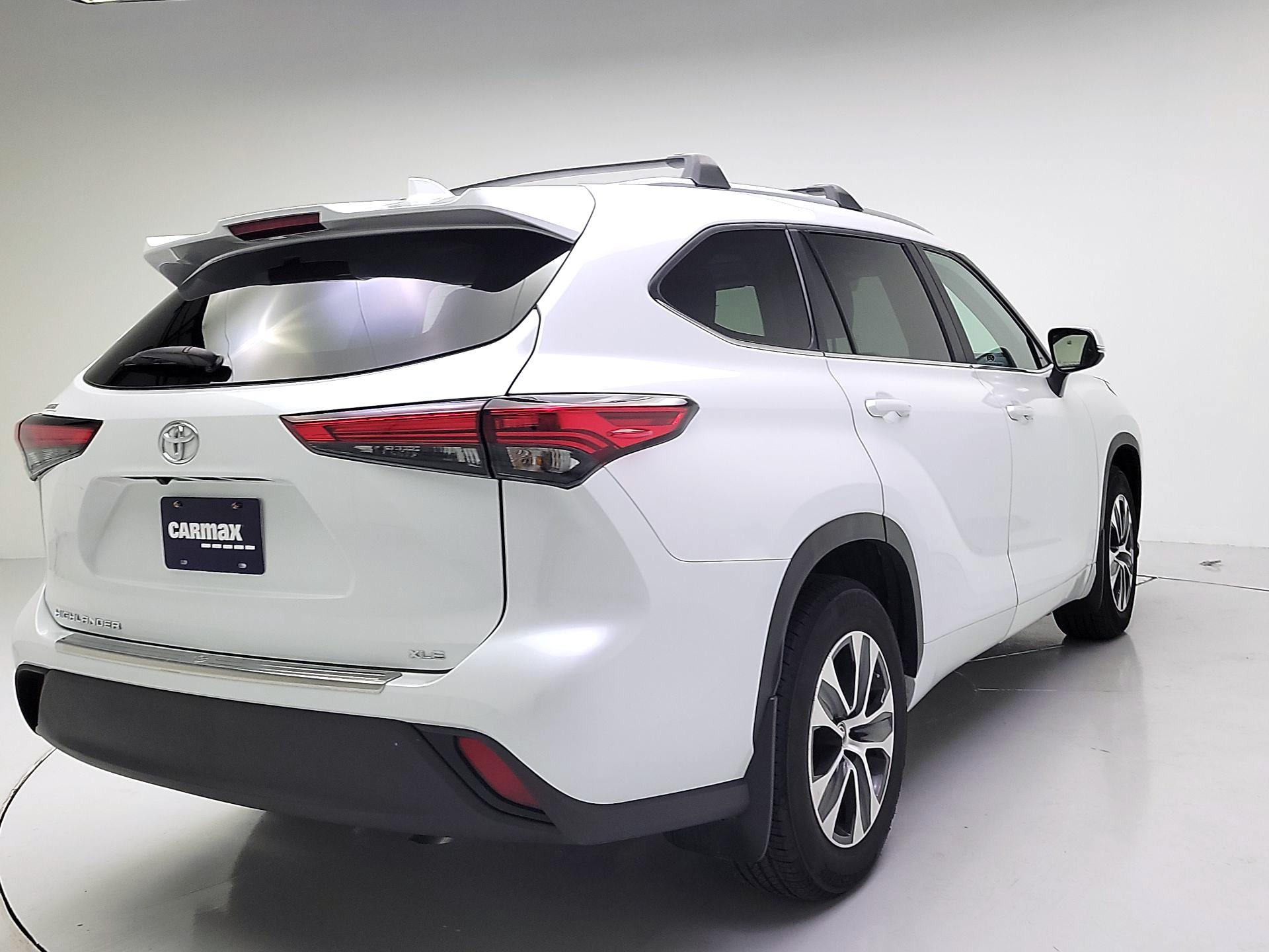 Thumbnail: 2023 Toyota Highlander - 5