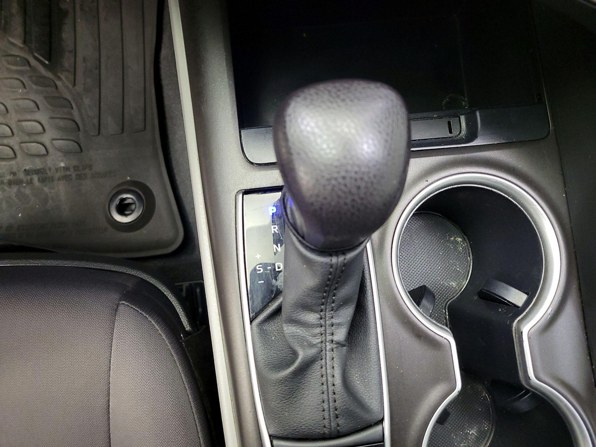 Thumbnail: 2023 Toyota Camry - 15