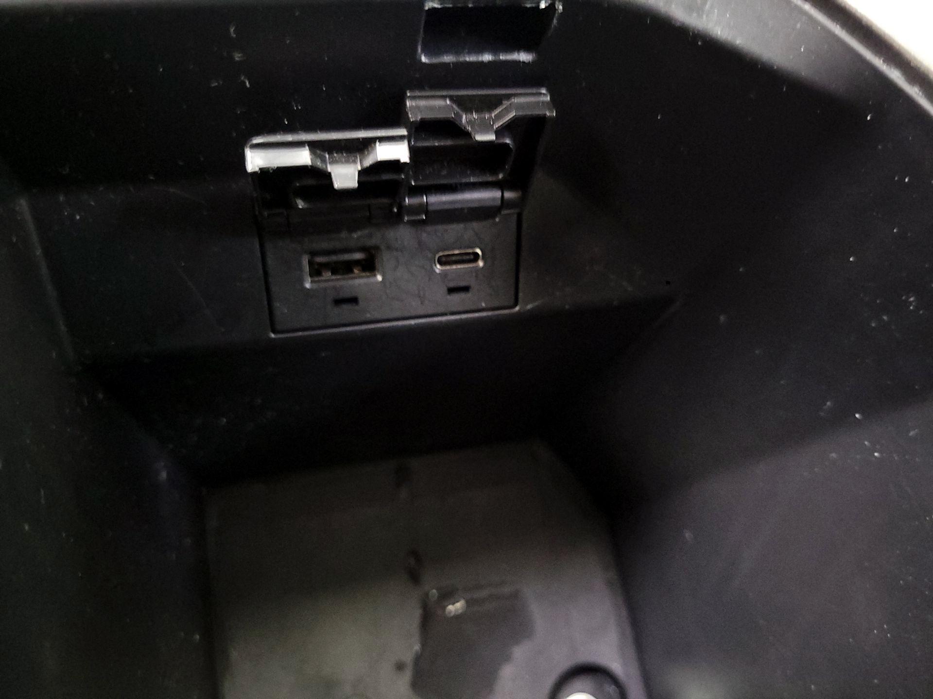 Thumbnail: 2023 Toyota Camry - 16