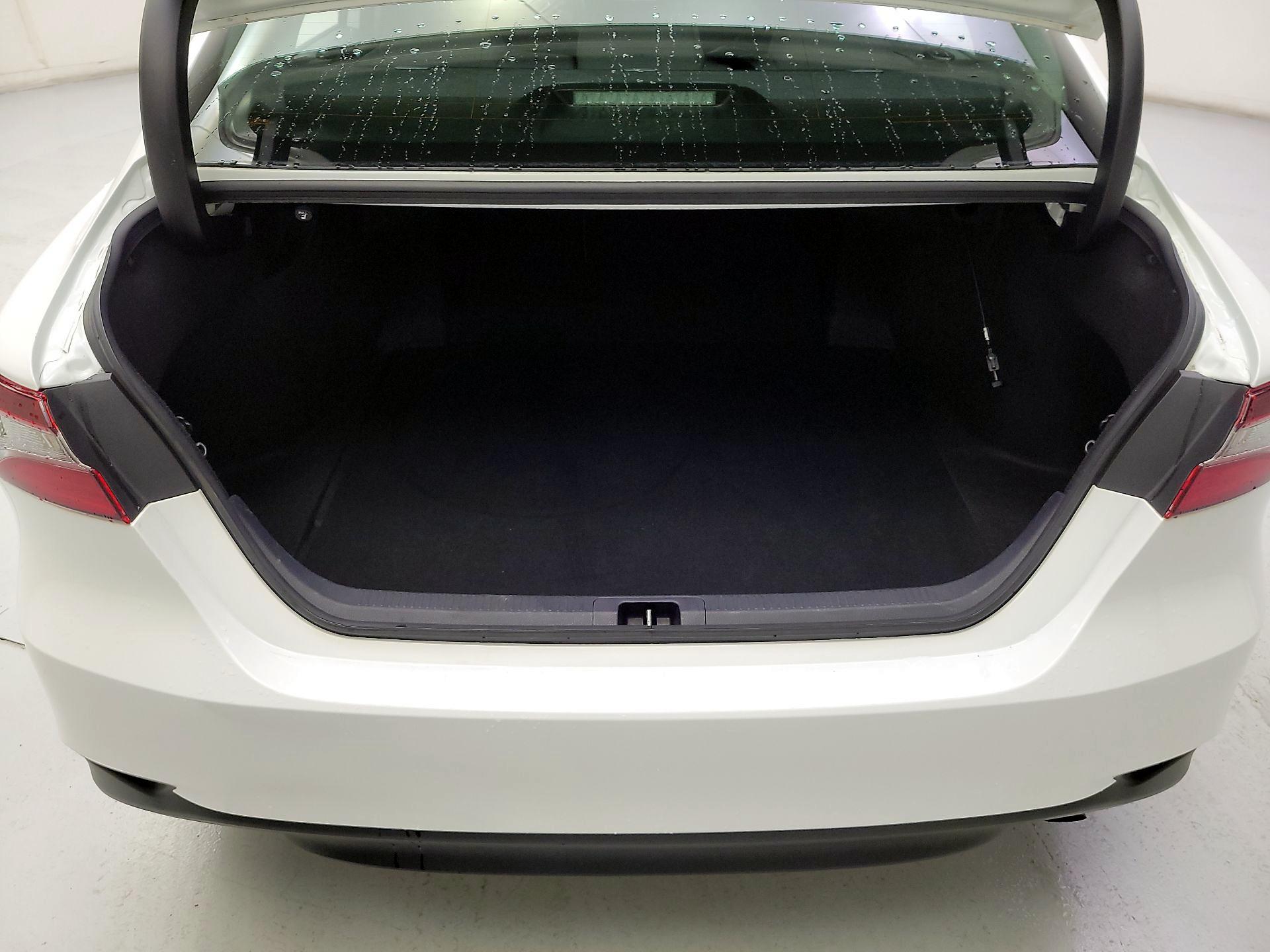 Thumbnail: 2023 Toyota Camry - 18