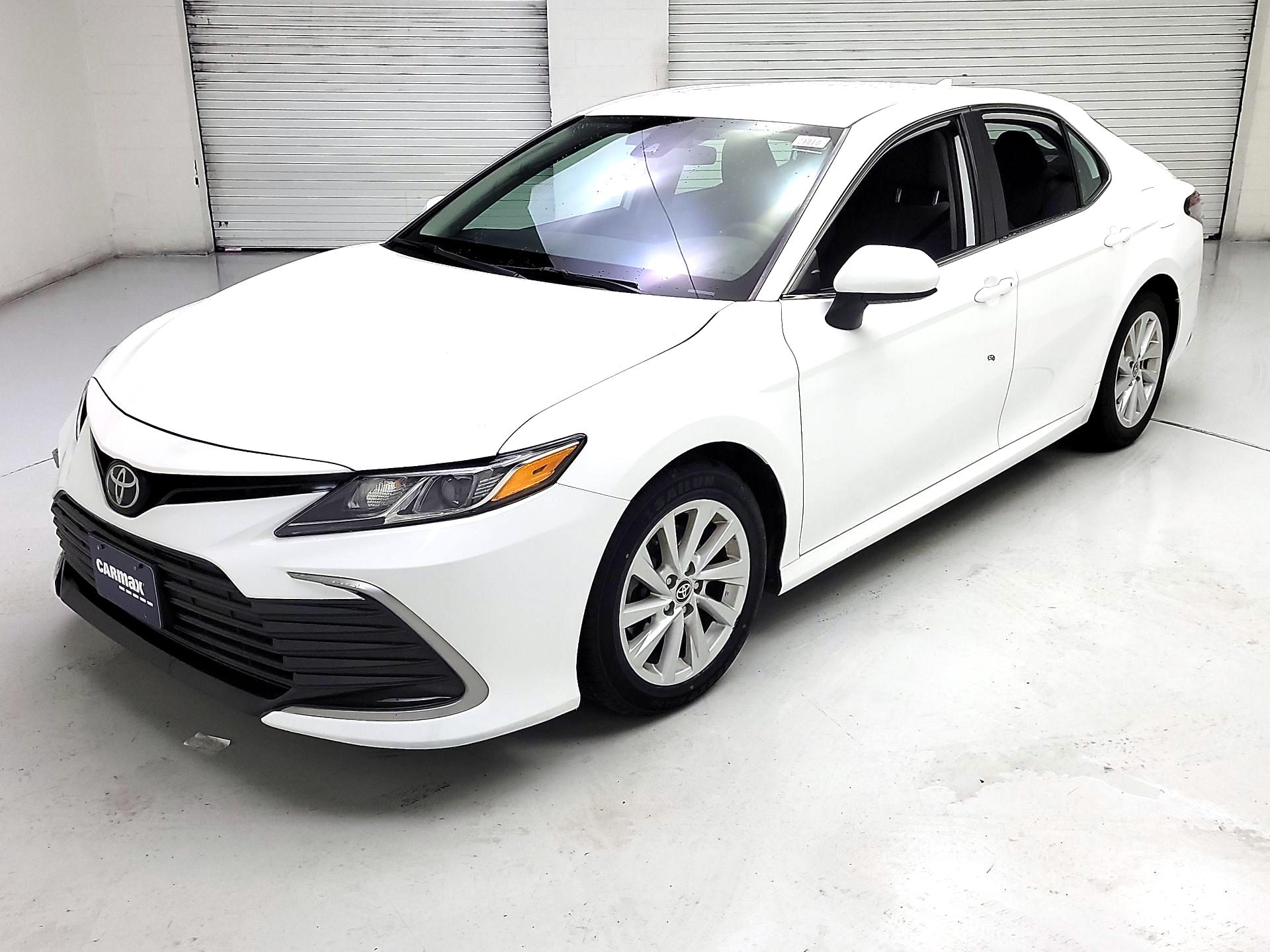 Thumbnail: 2023 Toyota Camry - 3