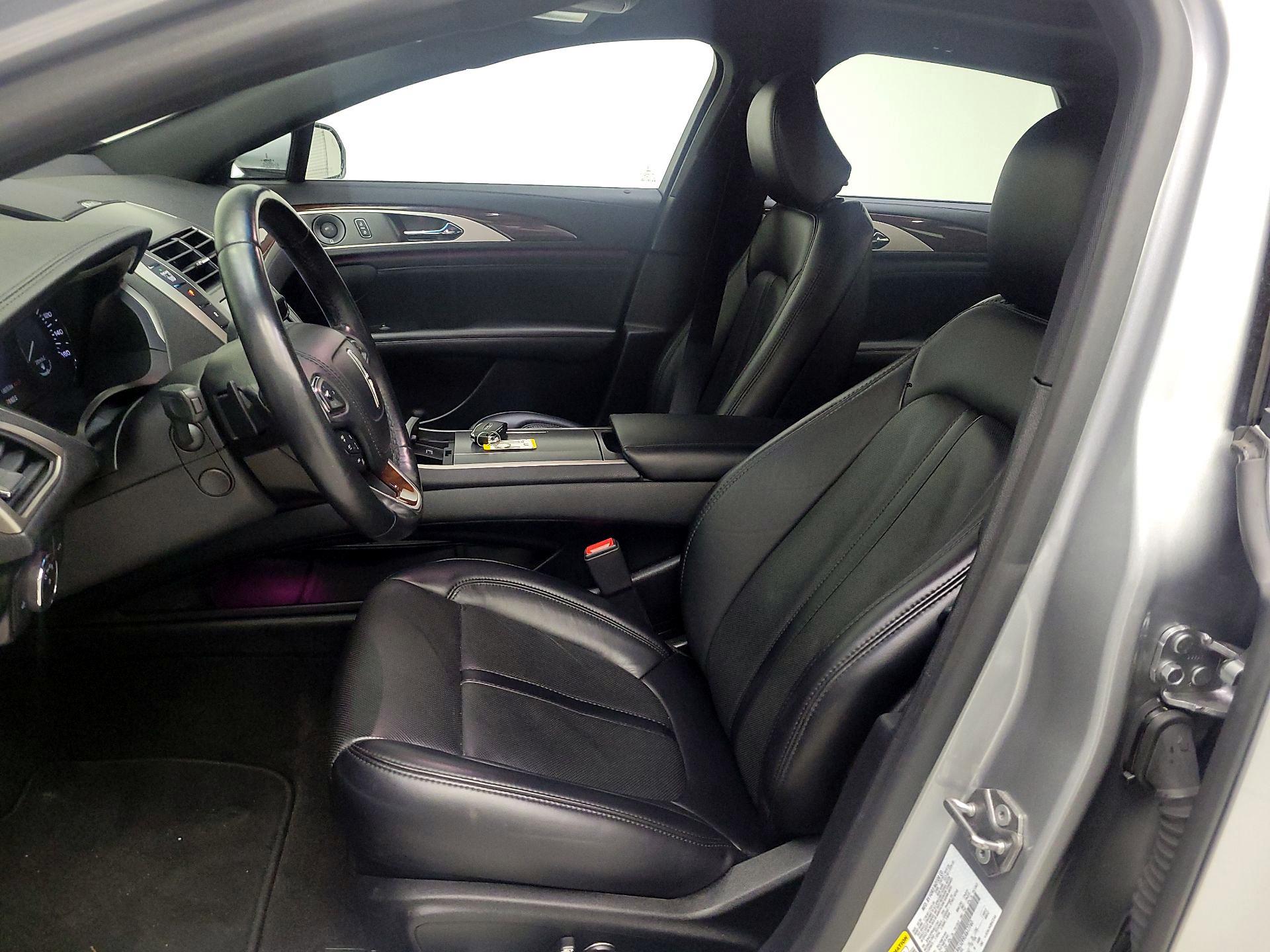 Thumbnail: 2020 Lincoln MKZ - 9