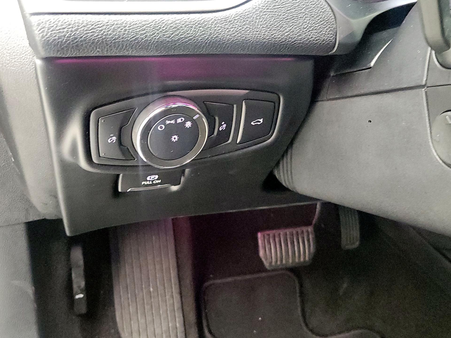 Thumbnail: 2020 Lincoln MKZ - 11