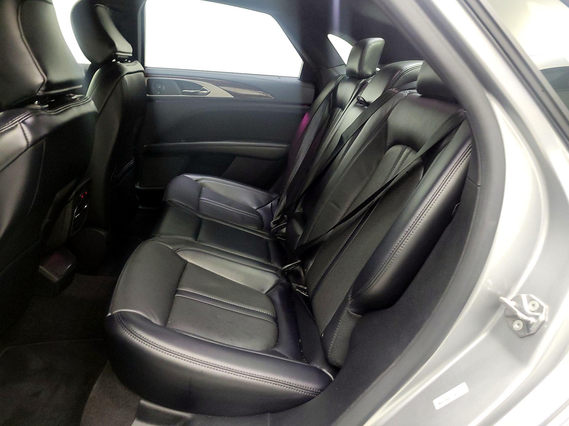 Thumbnail: 2020 Lincoln MKZ - 18