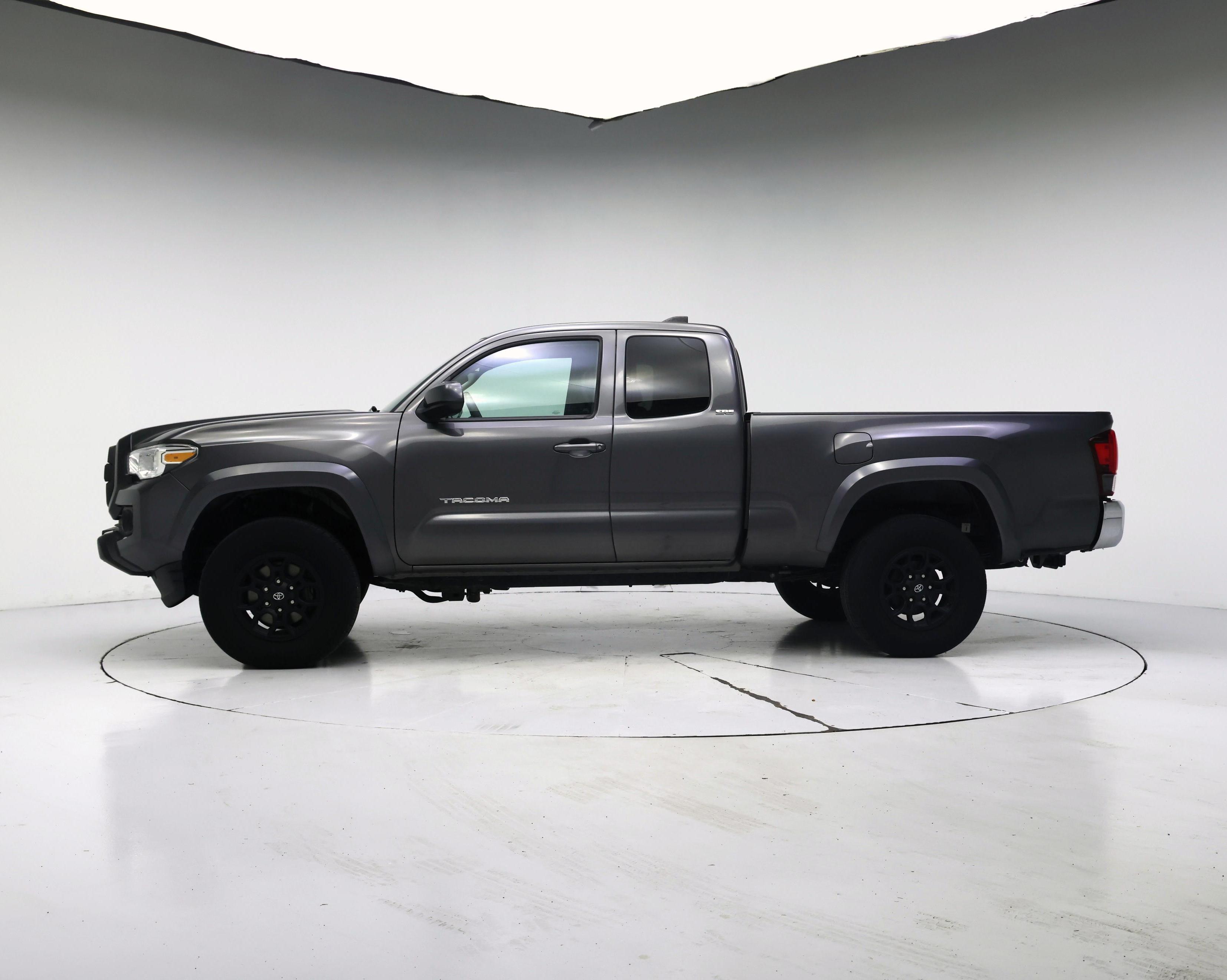Thumbnail: 2021 Toyota Tacoma - 3