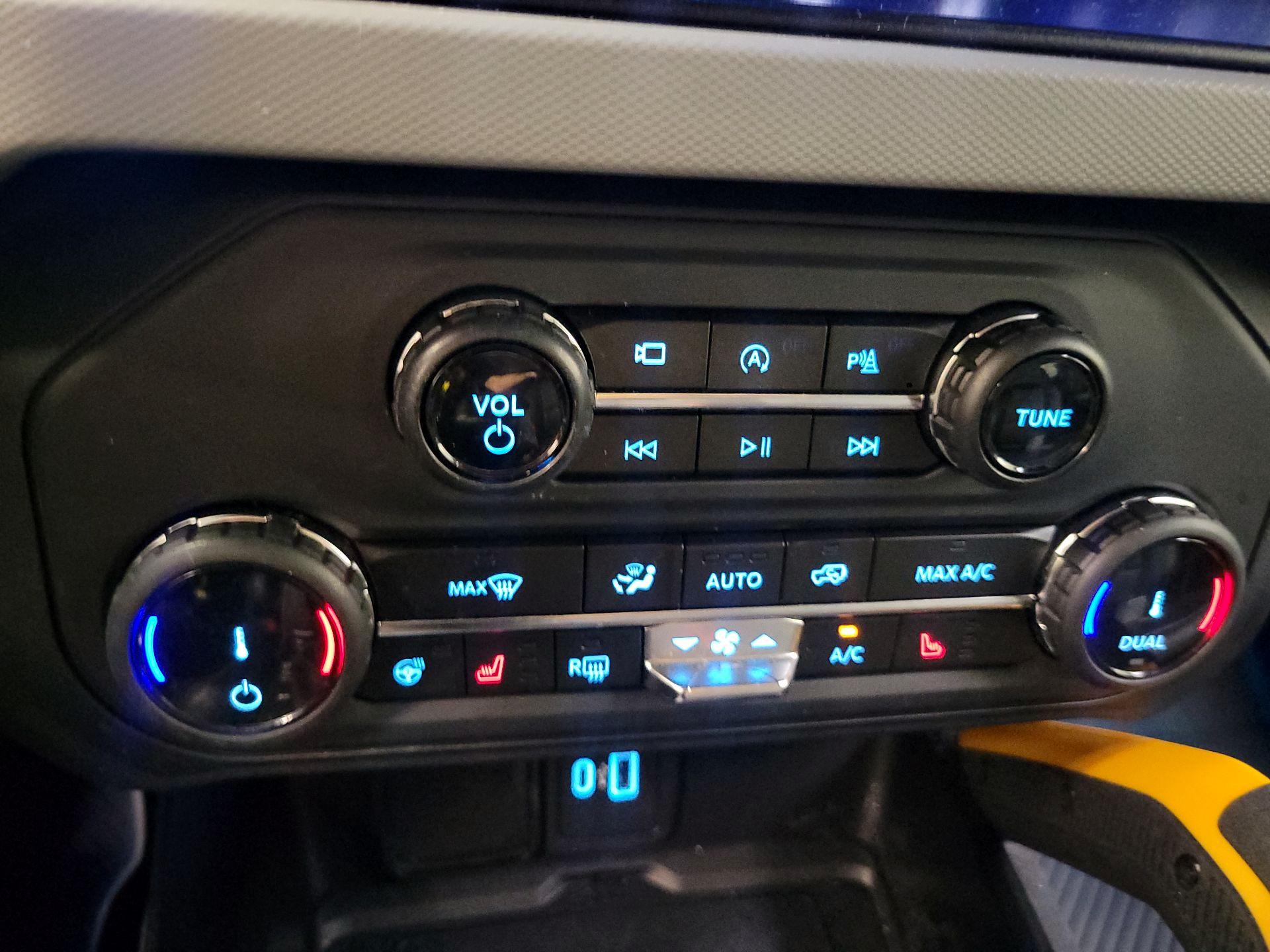 Thumbnail: 2022 Ford Bronco - 15