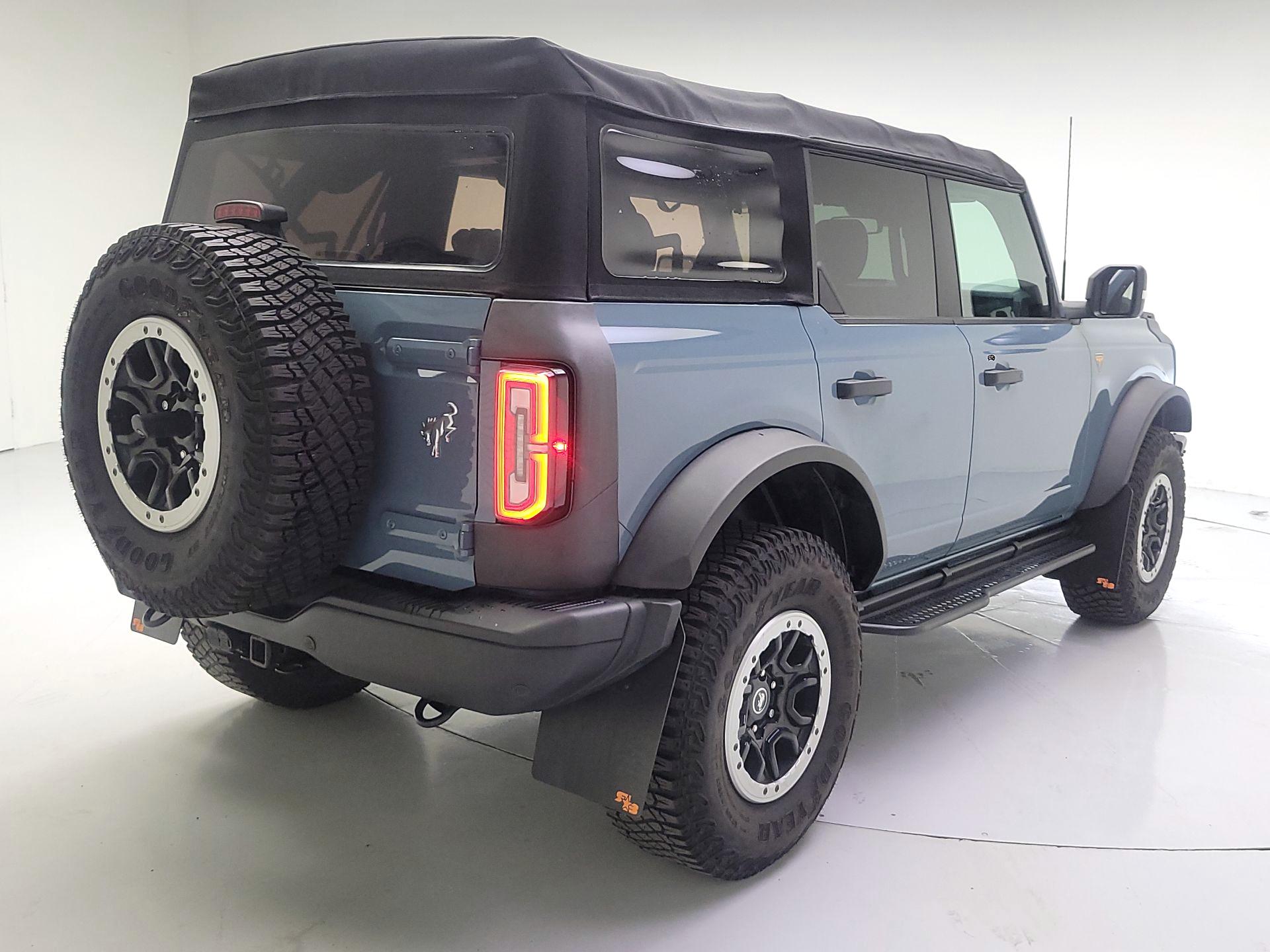 Thumbnail: 2022 Ford Bronco - 5