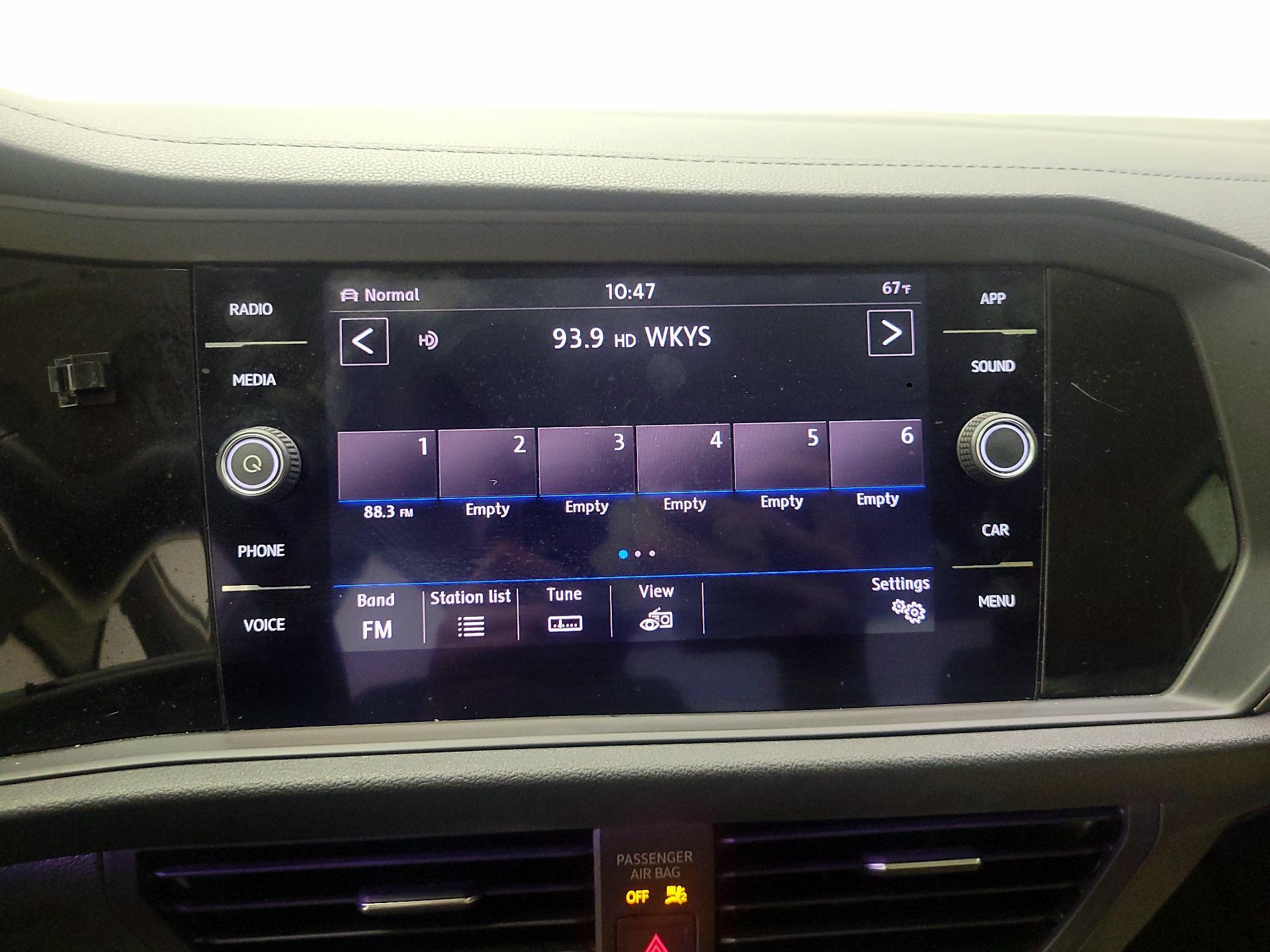 Thumbnail: 2019 Volkswagen Jetta - 13