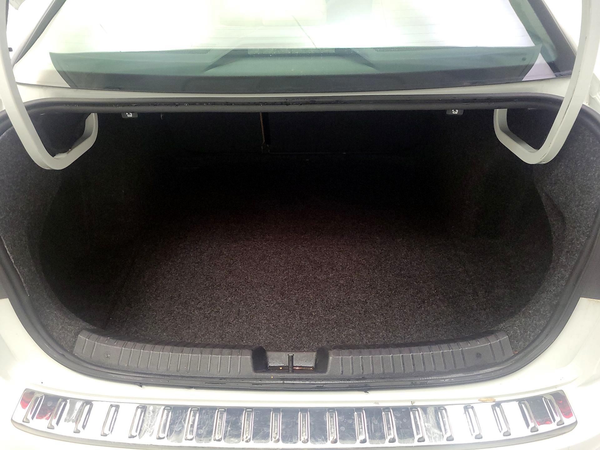 Thumbnail: 2019 Volkswagen Jetta - 19