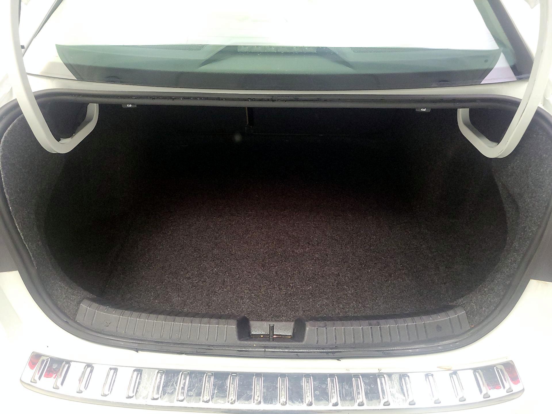 Thumbnail: 2019 Volkswagen Jetta - 20