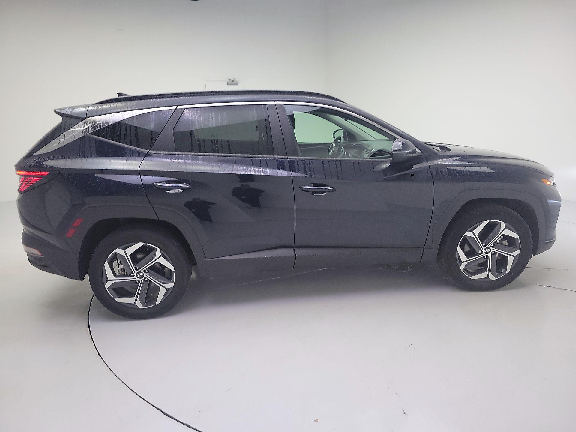 Thumbnail: 2022 Hyundai Tucson - 4