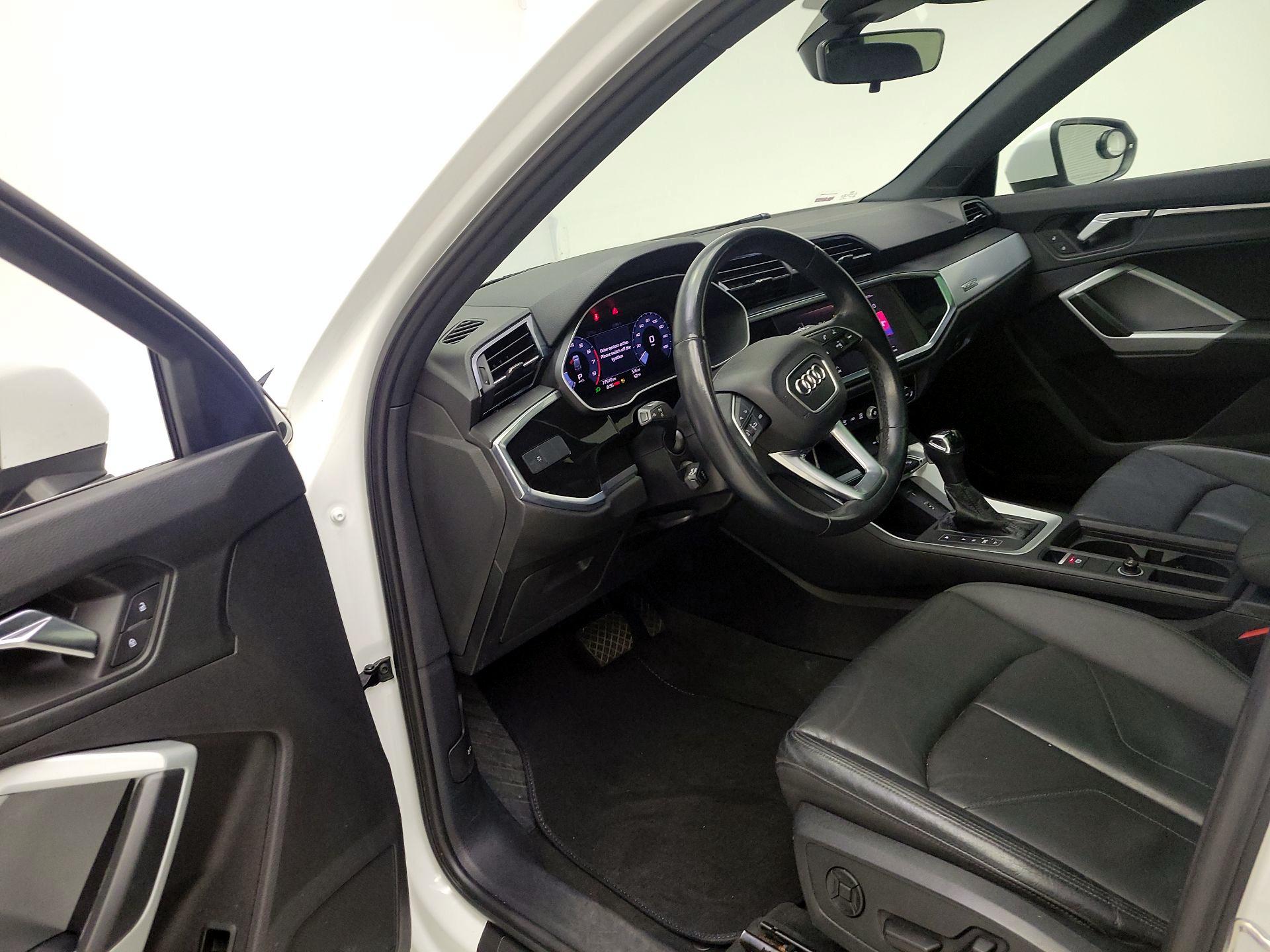 Thumbnail: 2021 Audi Q3 - 9