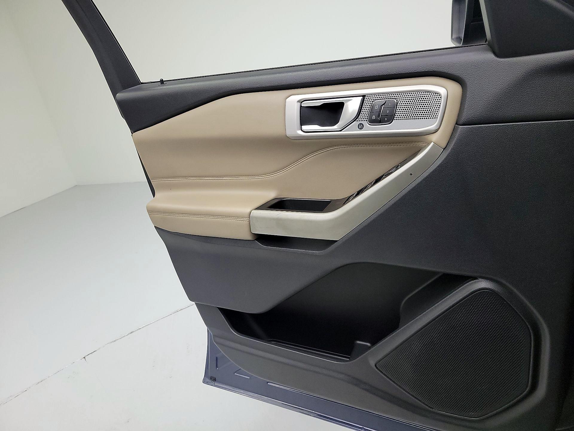 Thumbnail: 2021 Ford Explorer - 10