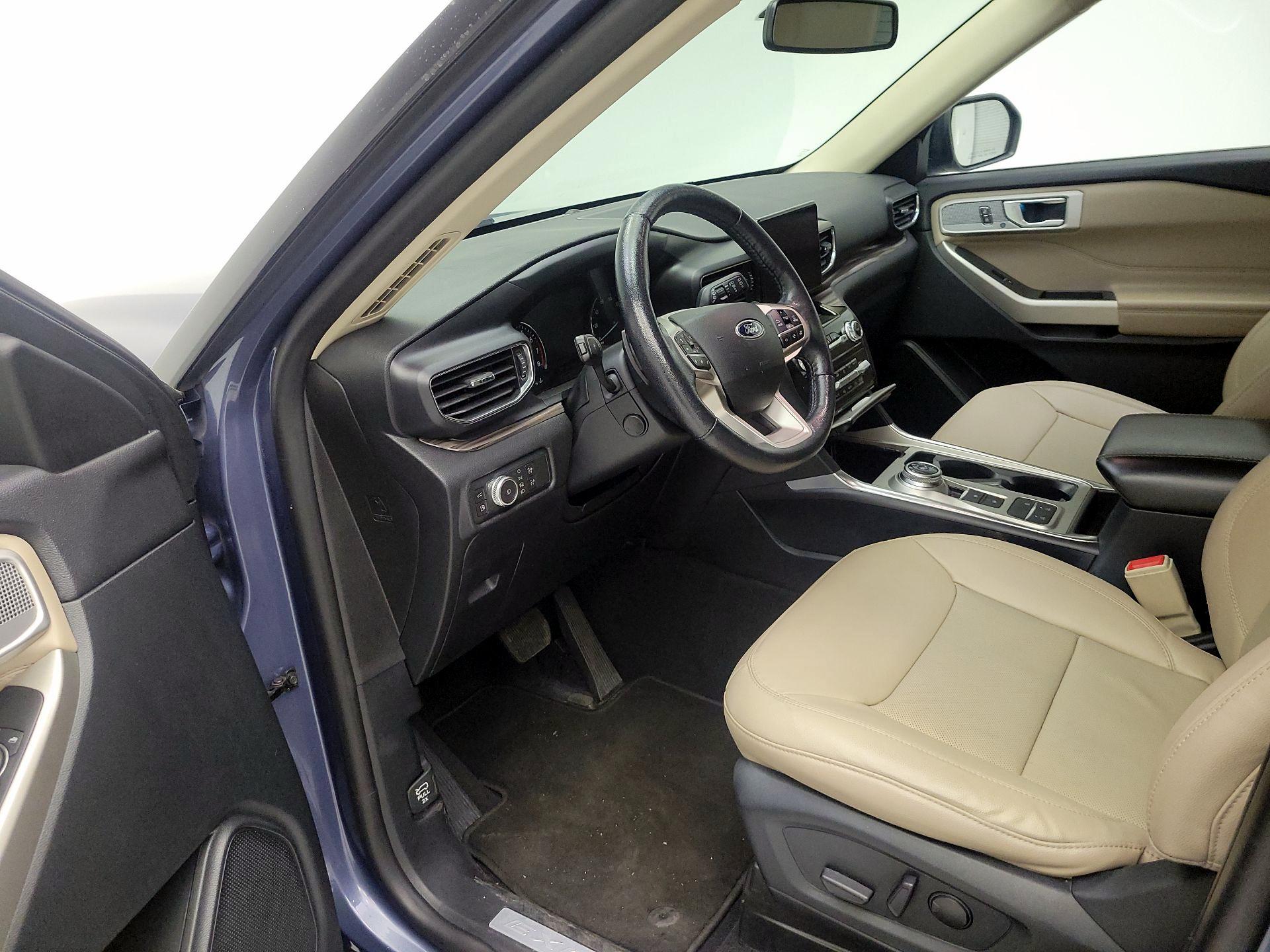 Thumbnail: 2021 Ford Explorer - 8