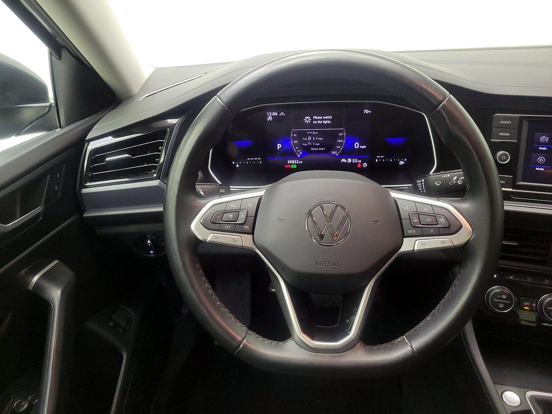 Thumbnail: 2024 Volkswagen Jetta - 10