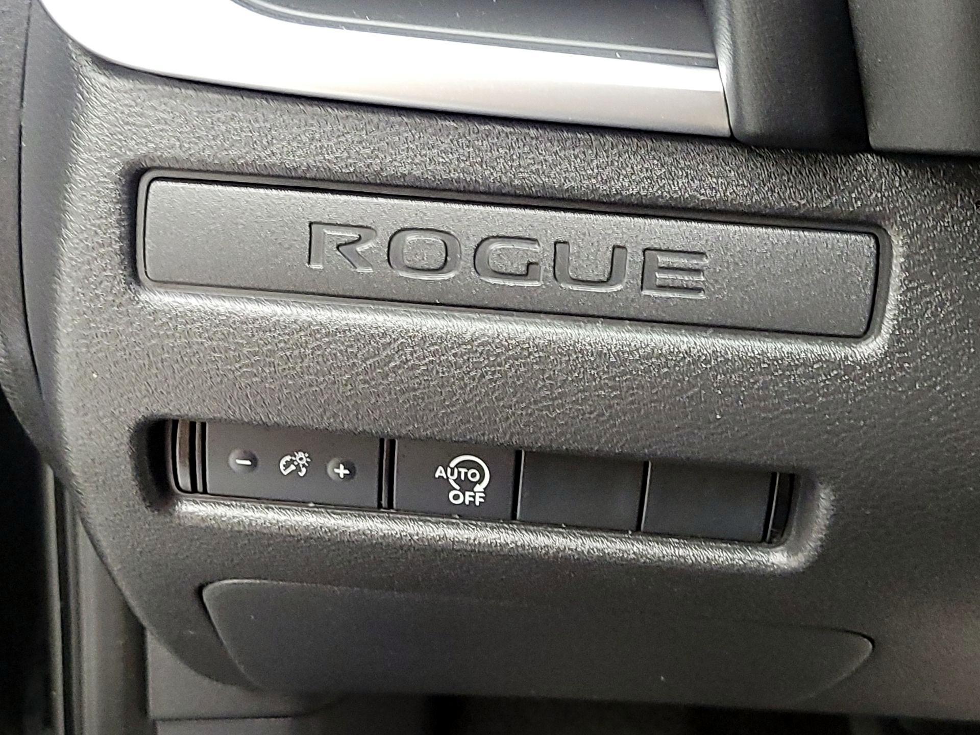 Thumbnail: 2023 Nissan Rogue - 13