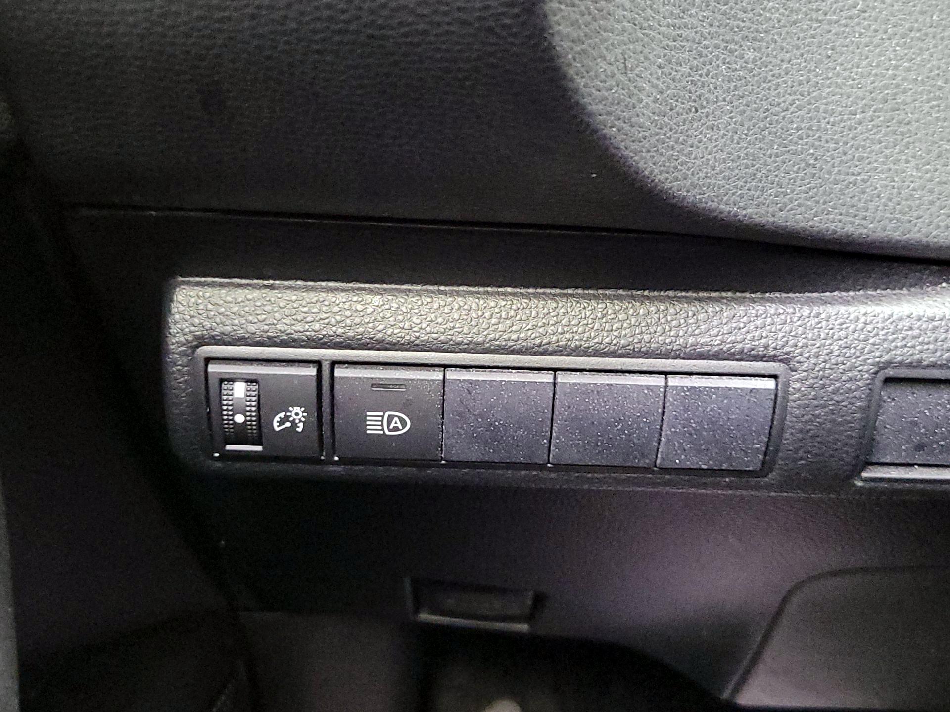 Thumbnail: 2021 Toyota Corolla - 11